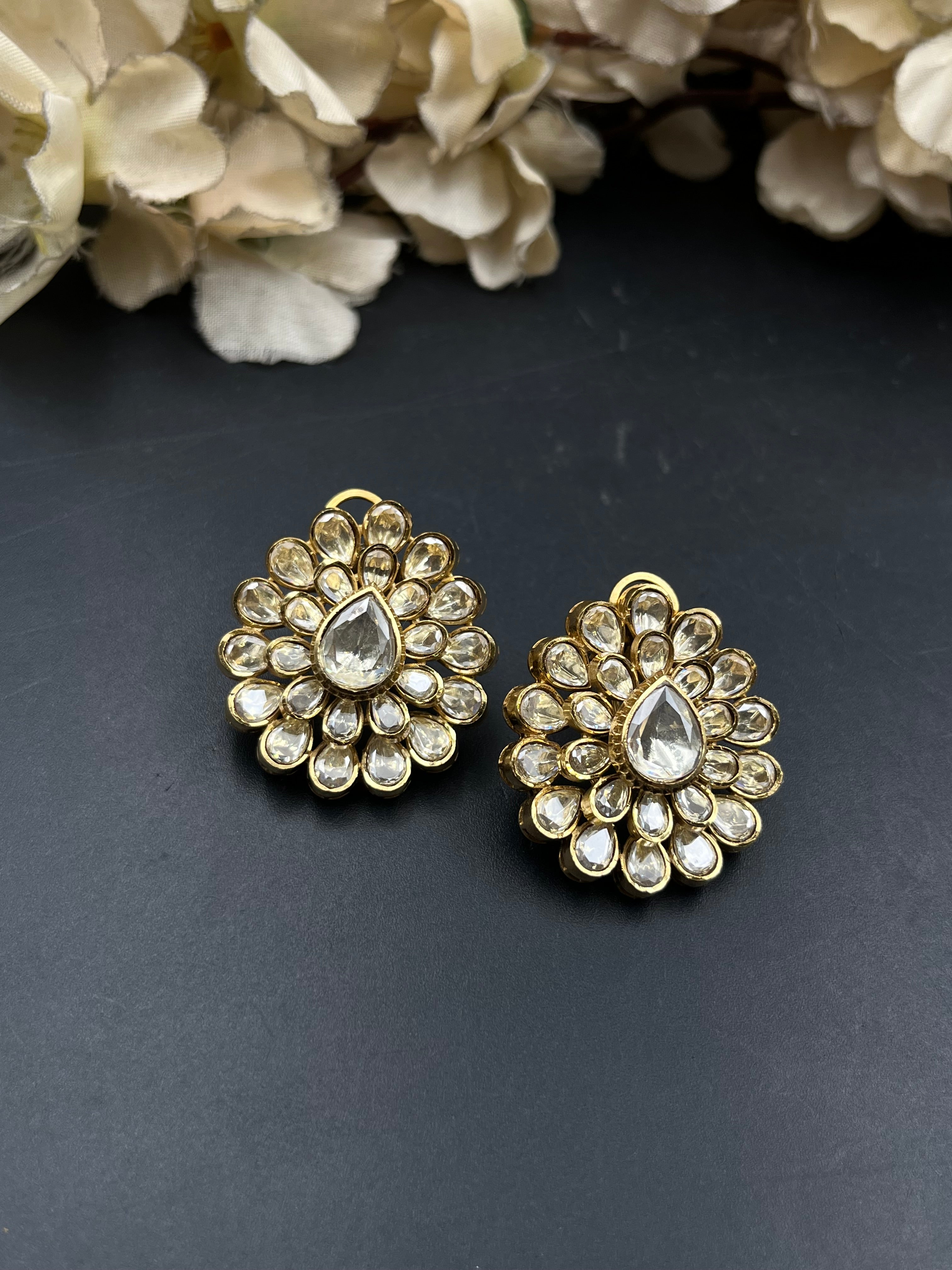 ZUBA EARRING