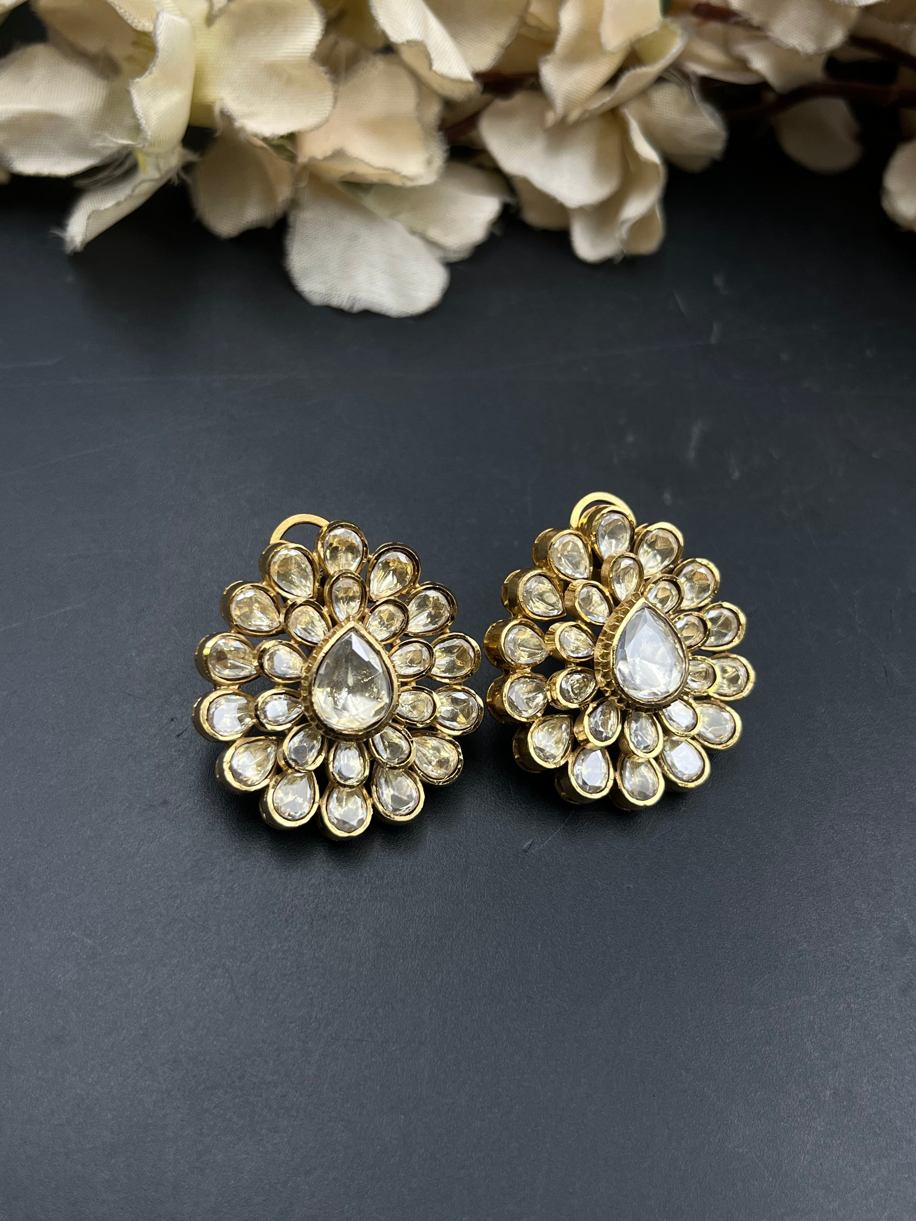 ZUBA EARRING