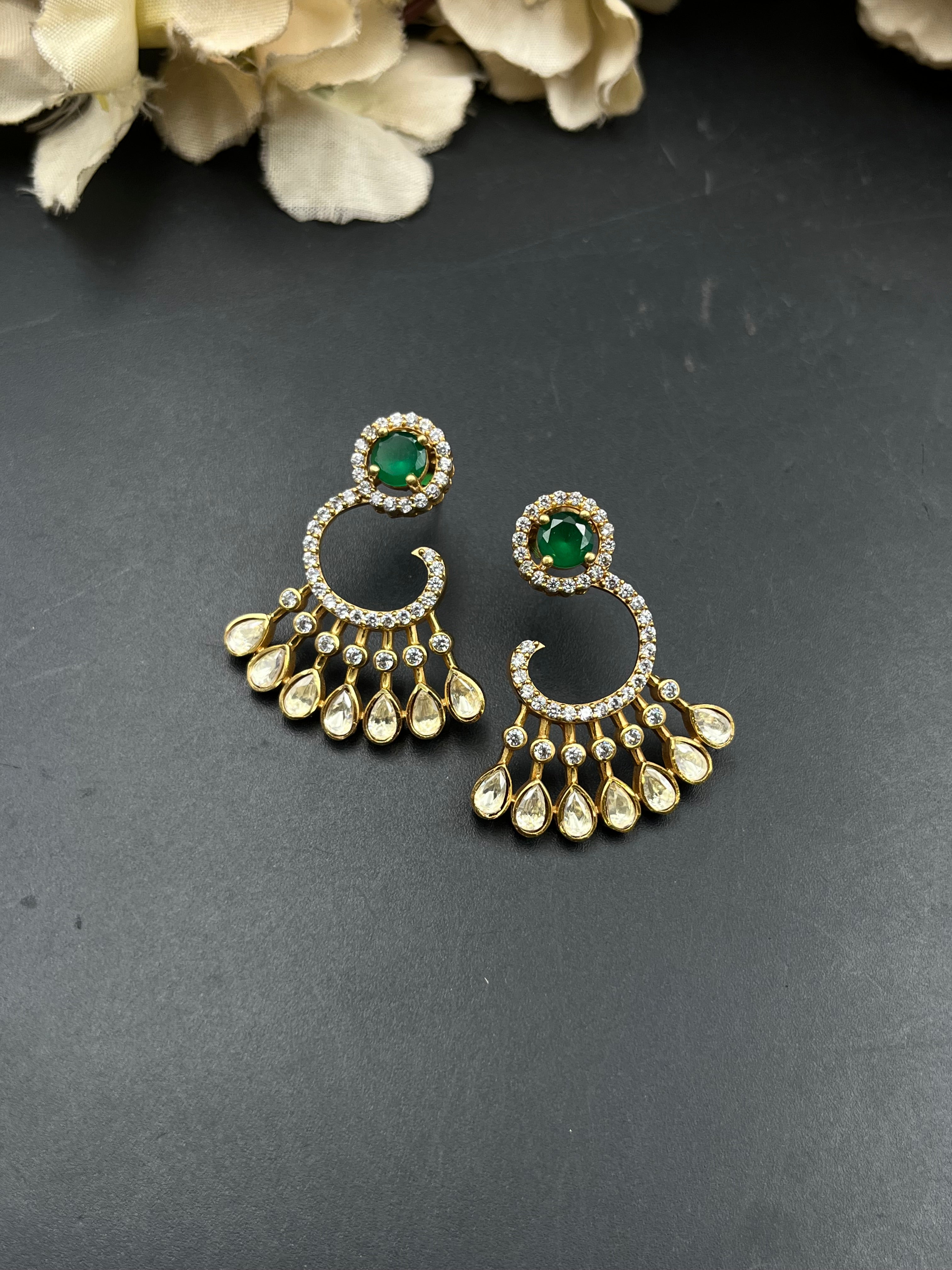 SRUTI EARRING