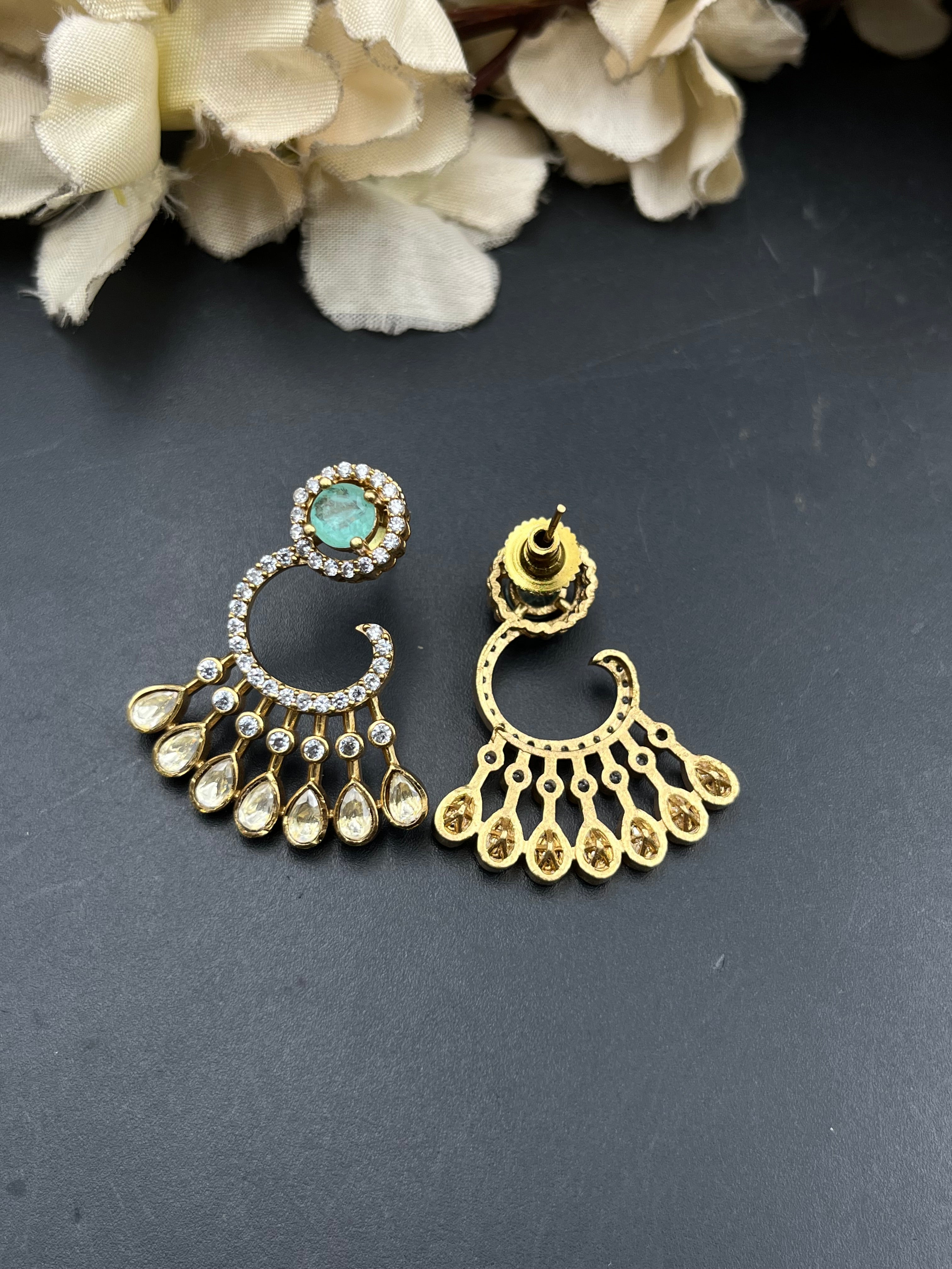 SRUTI EARRING