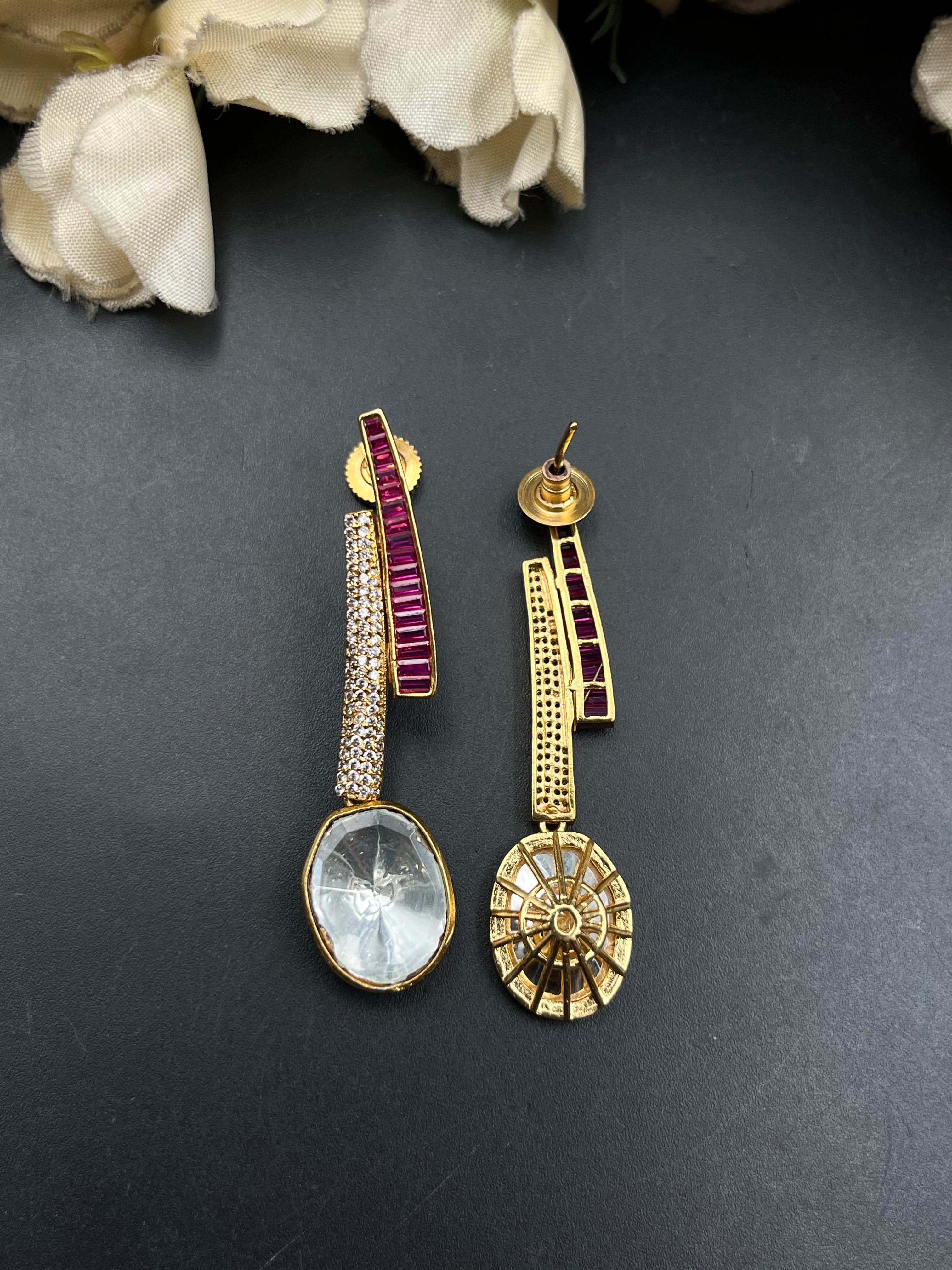 UAMA NECKLACE