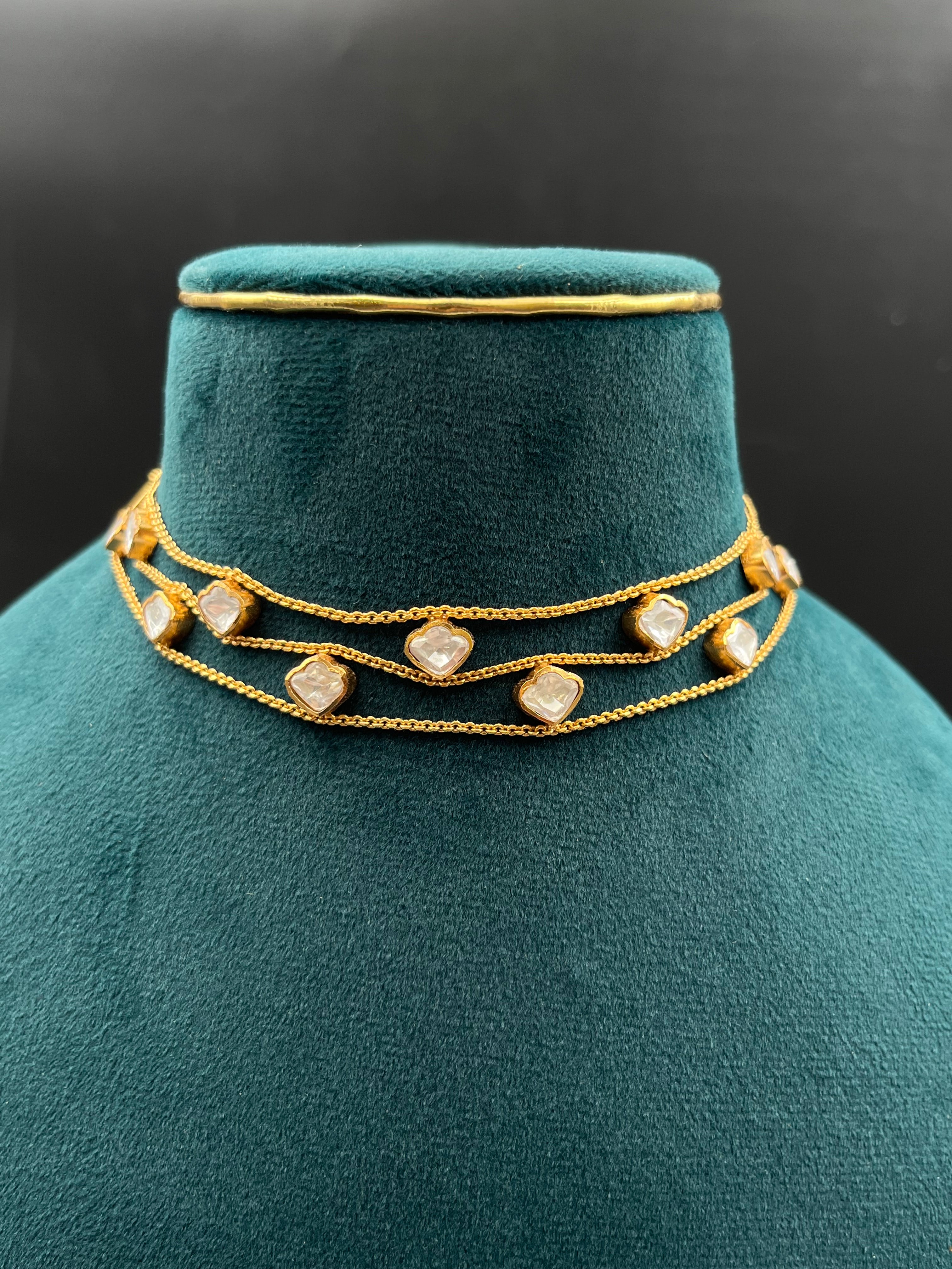 MONI NECKLACE