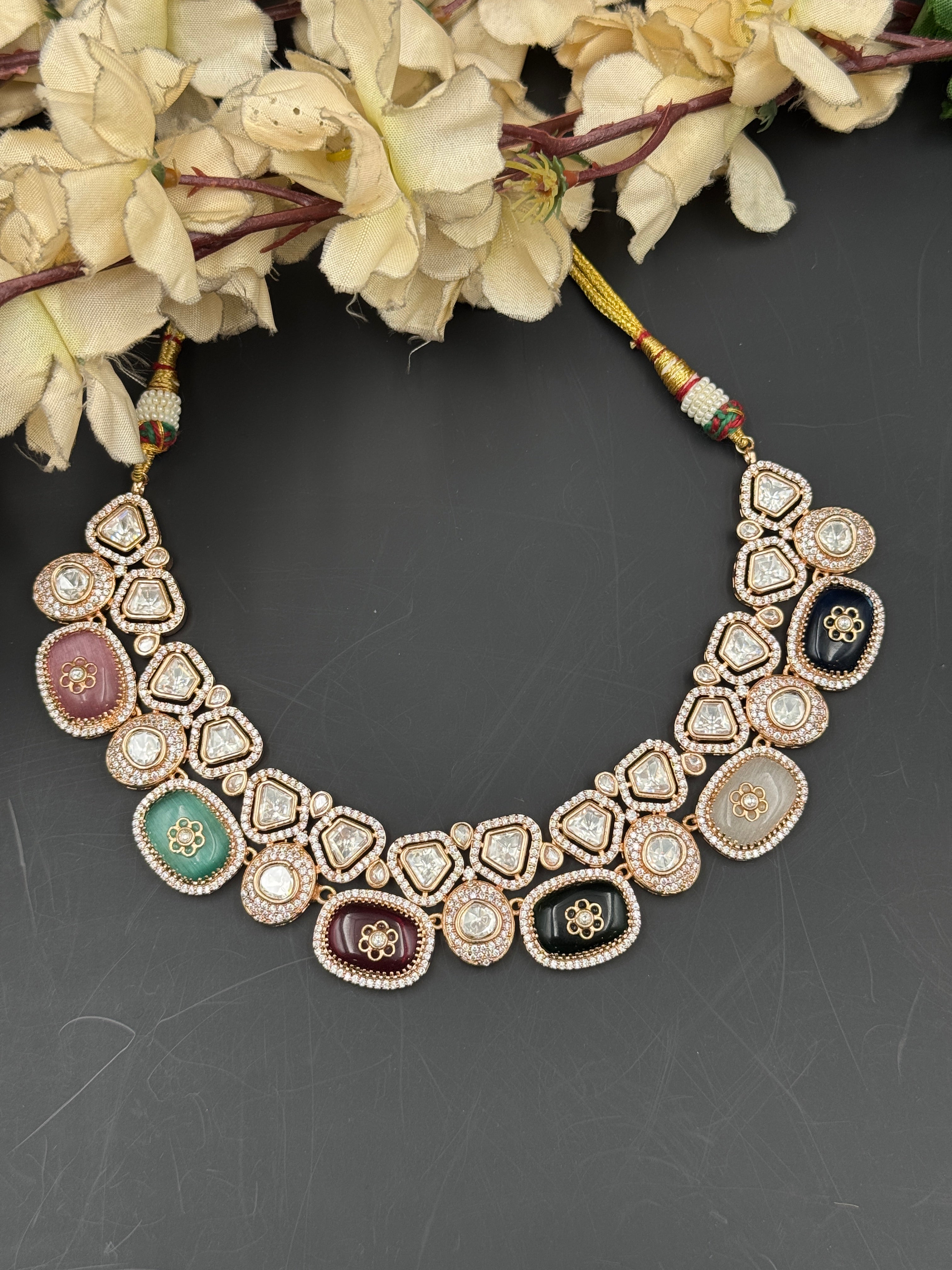 TRISHA NECKLACE