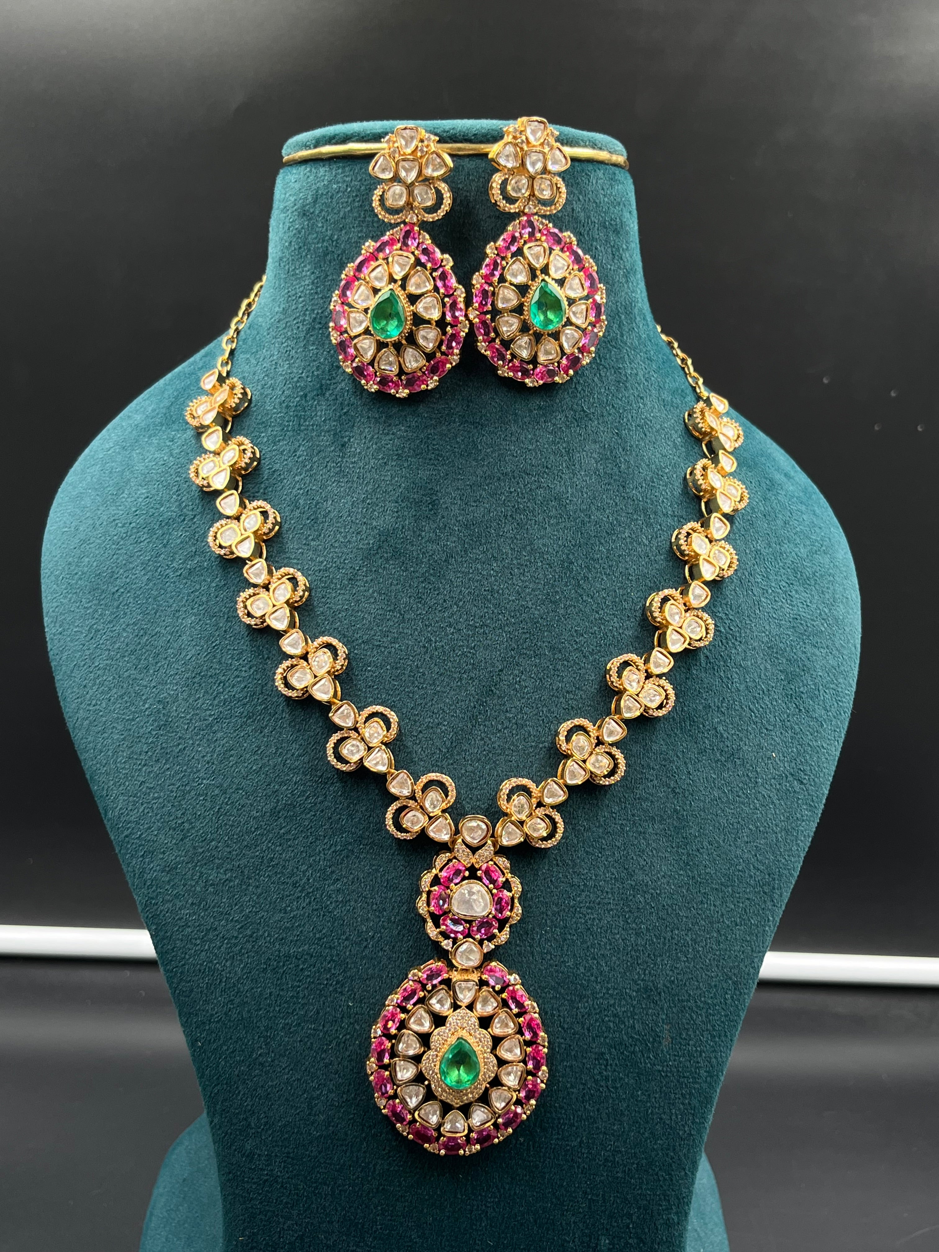 ARPITA NECKLACE