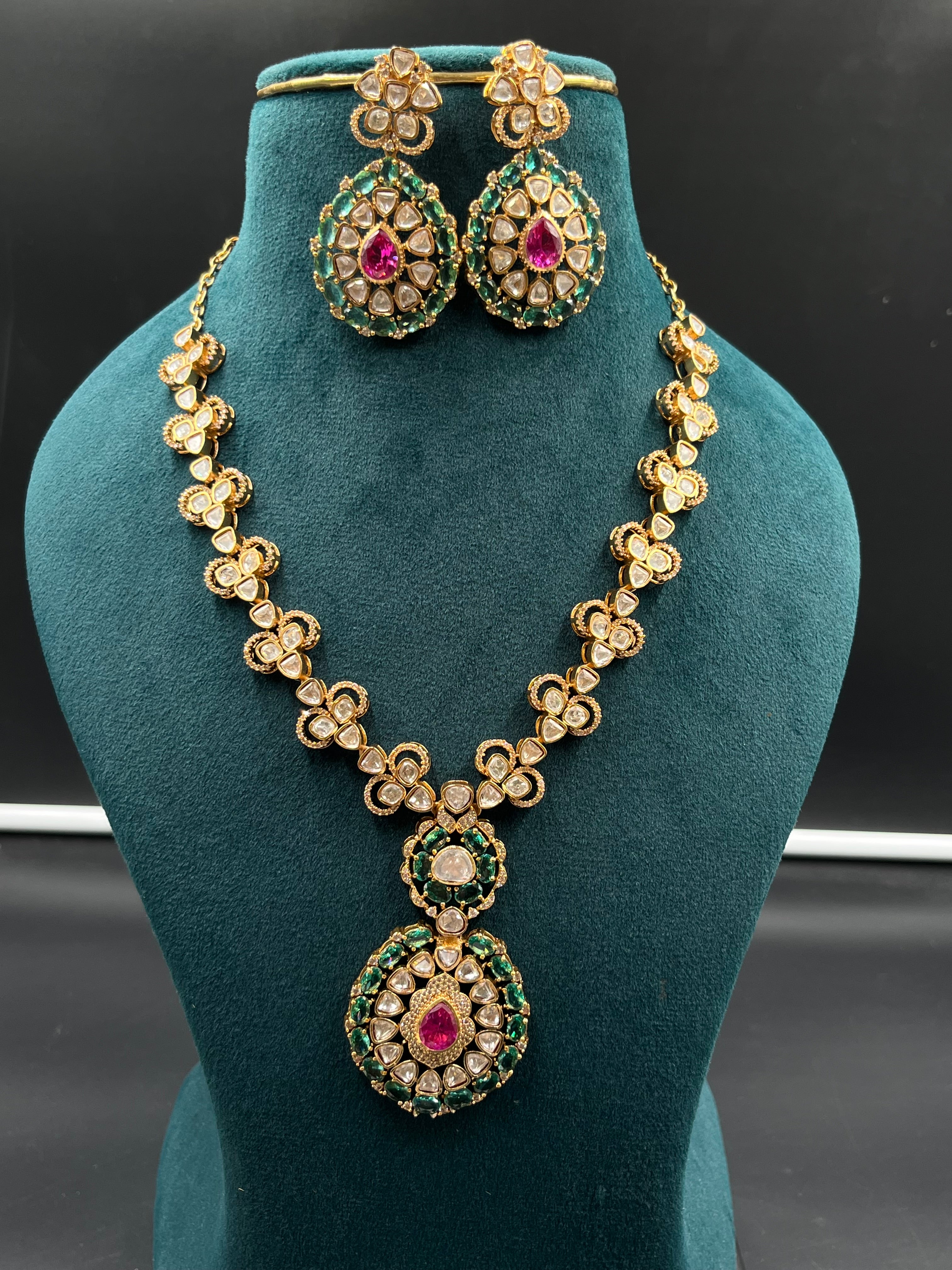 ARPITA NECKLACE