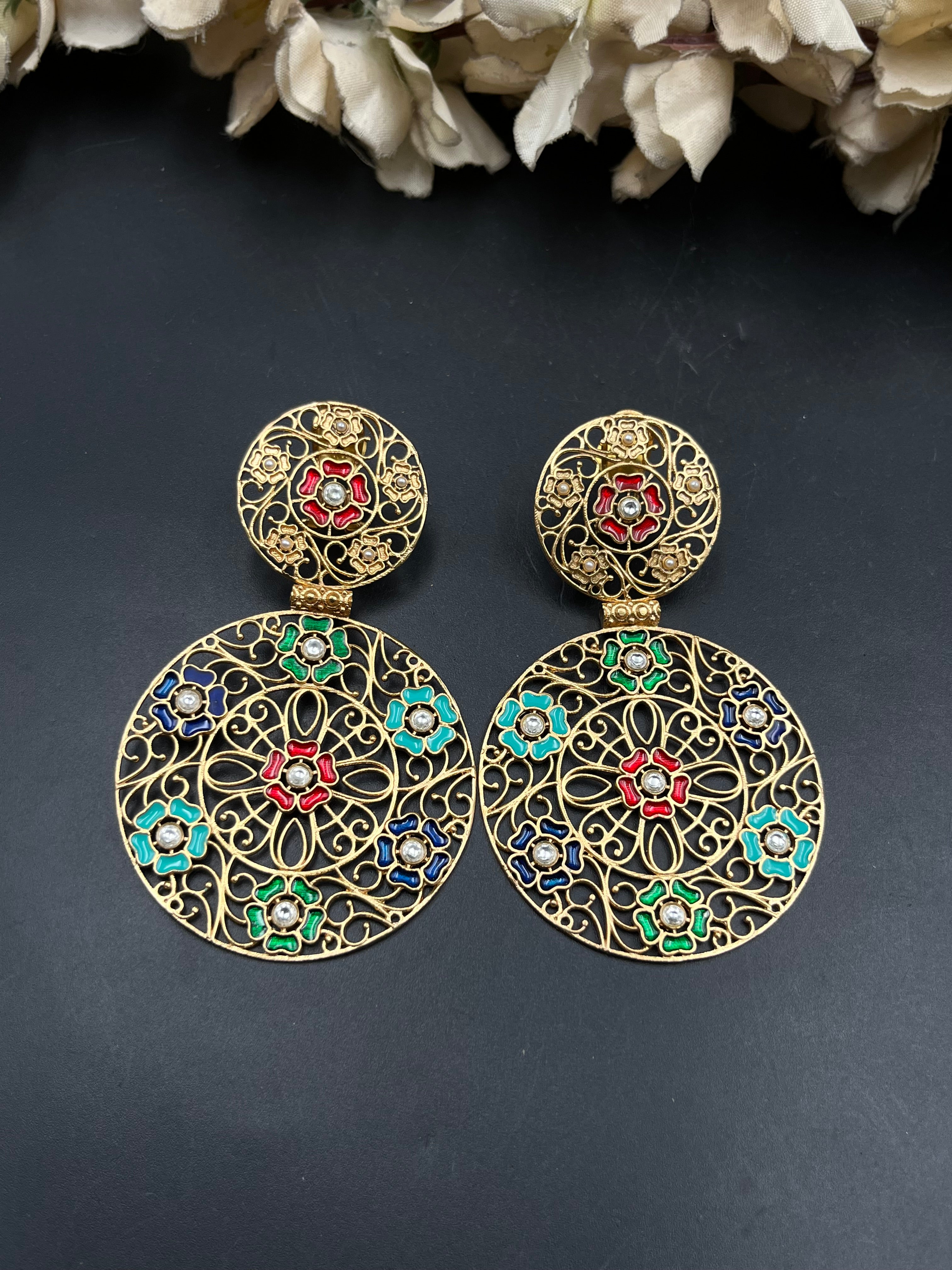 SUKHI EARRING