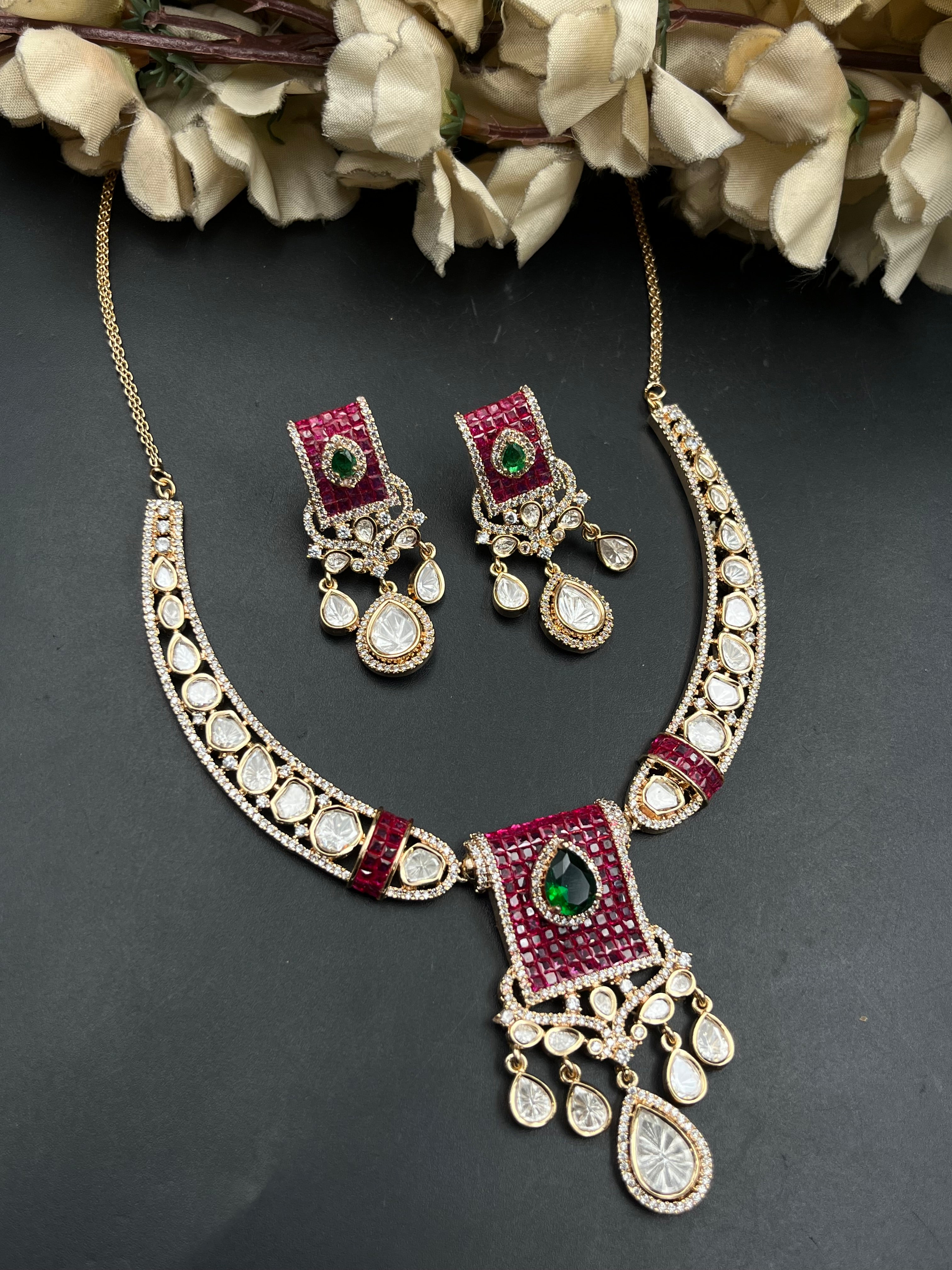 TIMA NECKLACE