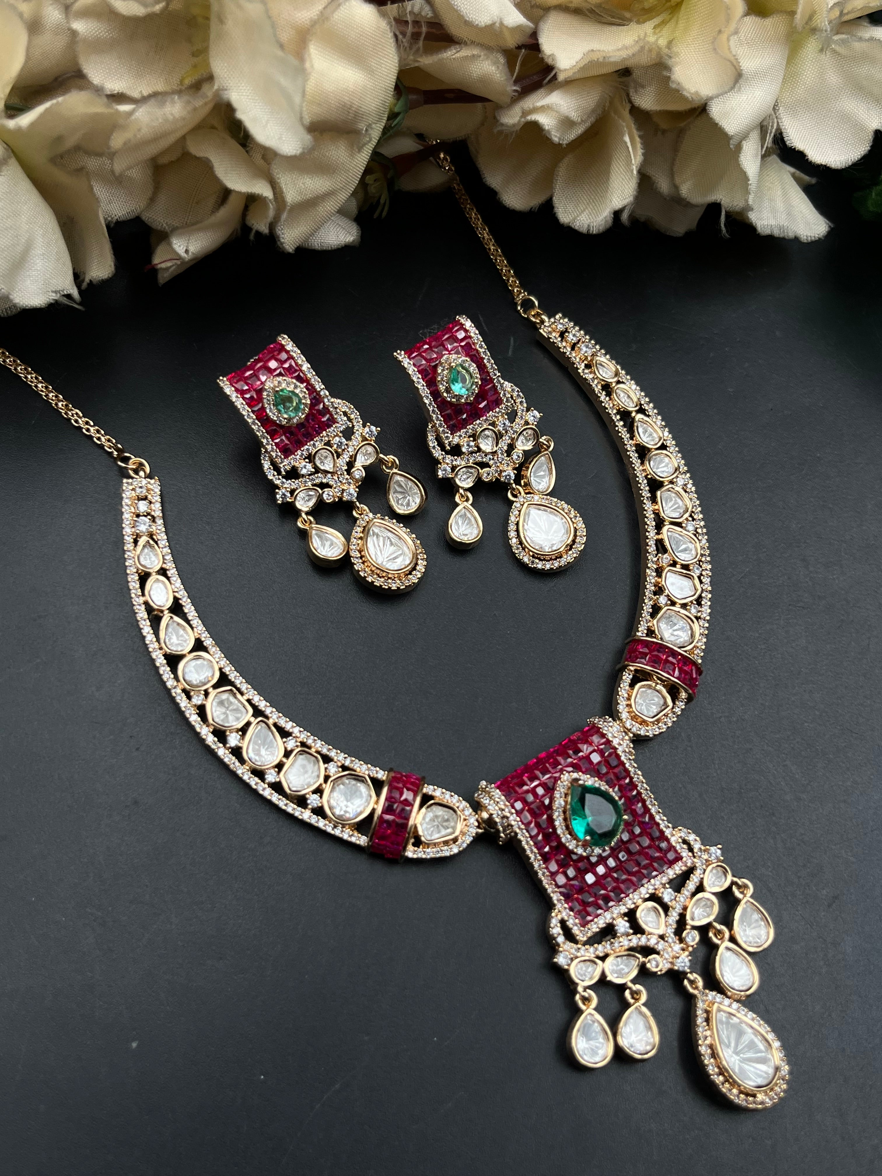 TIMA NECKLACE