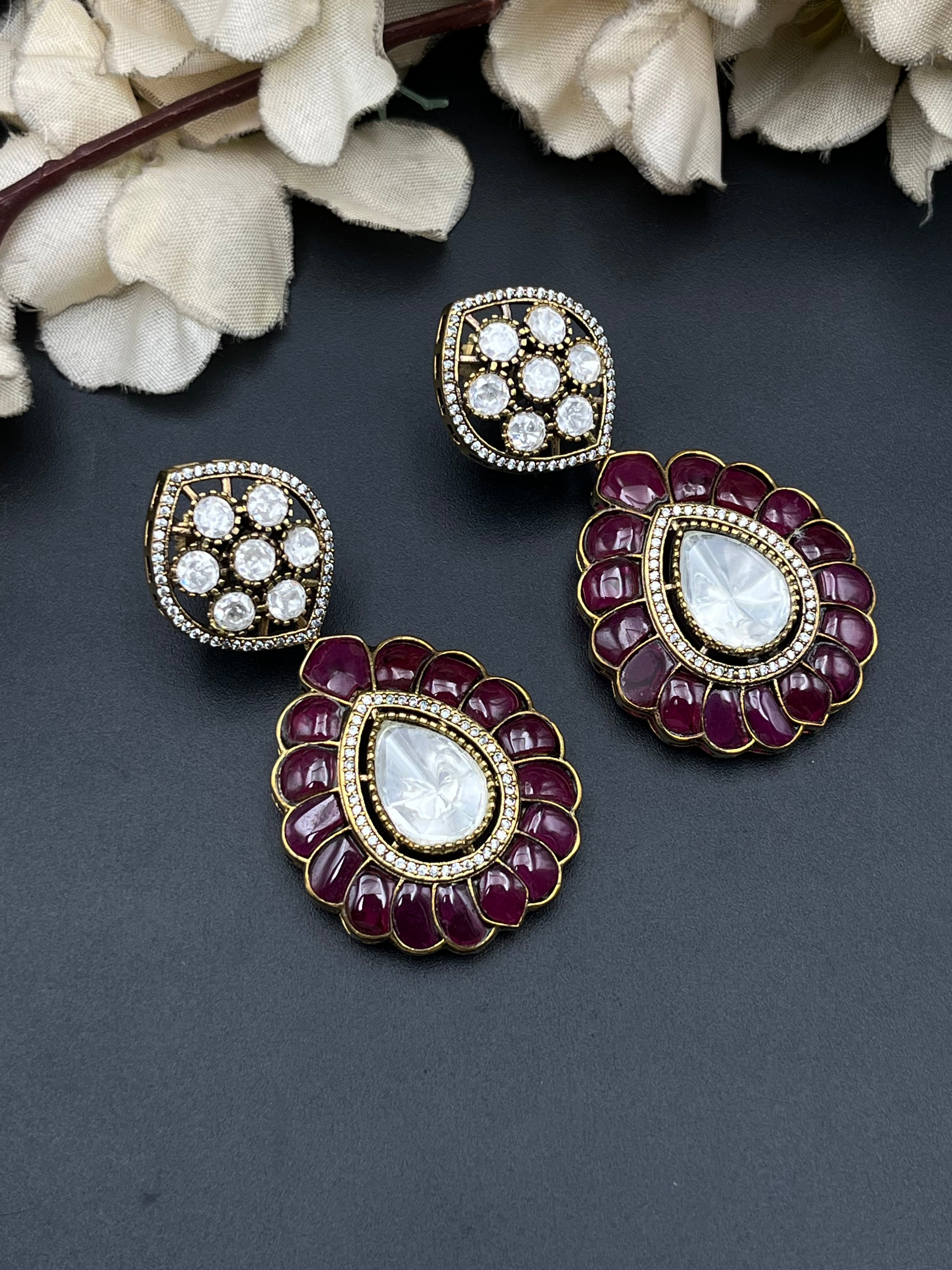 SANIYA NECKLACE