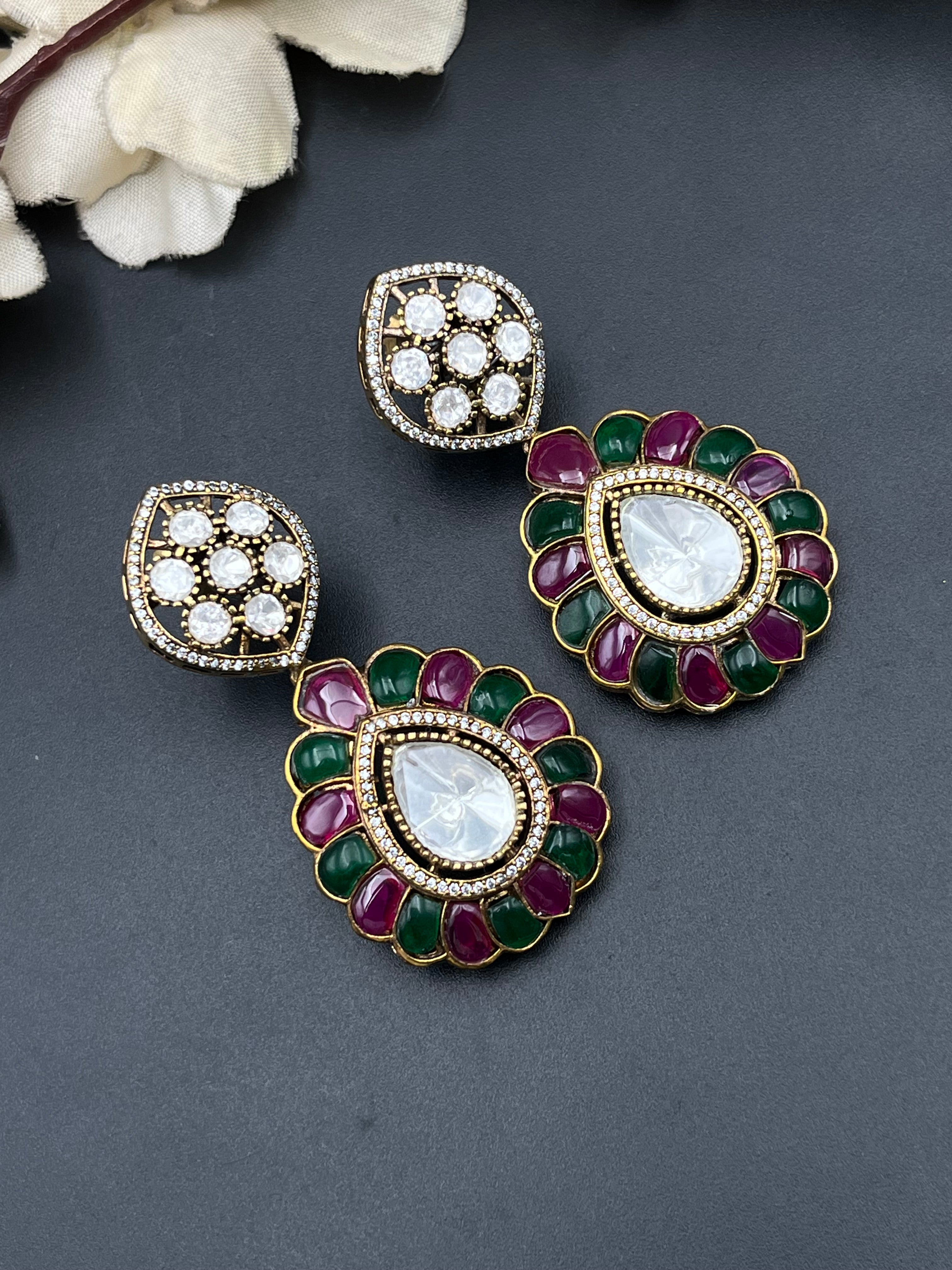 SANIYA NECKLACE