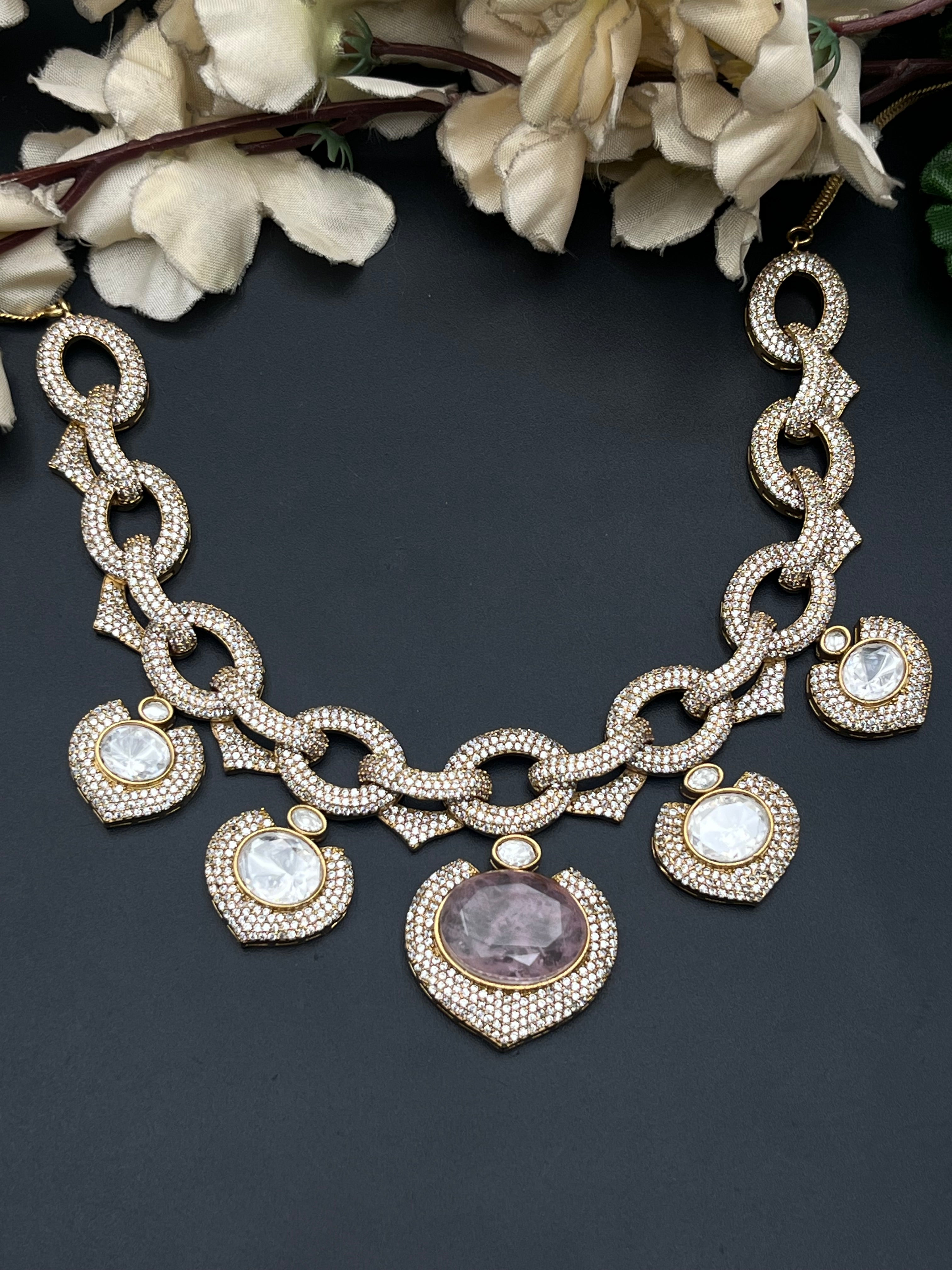 INYA NECKLACE