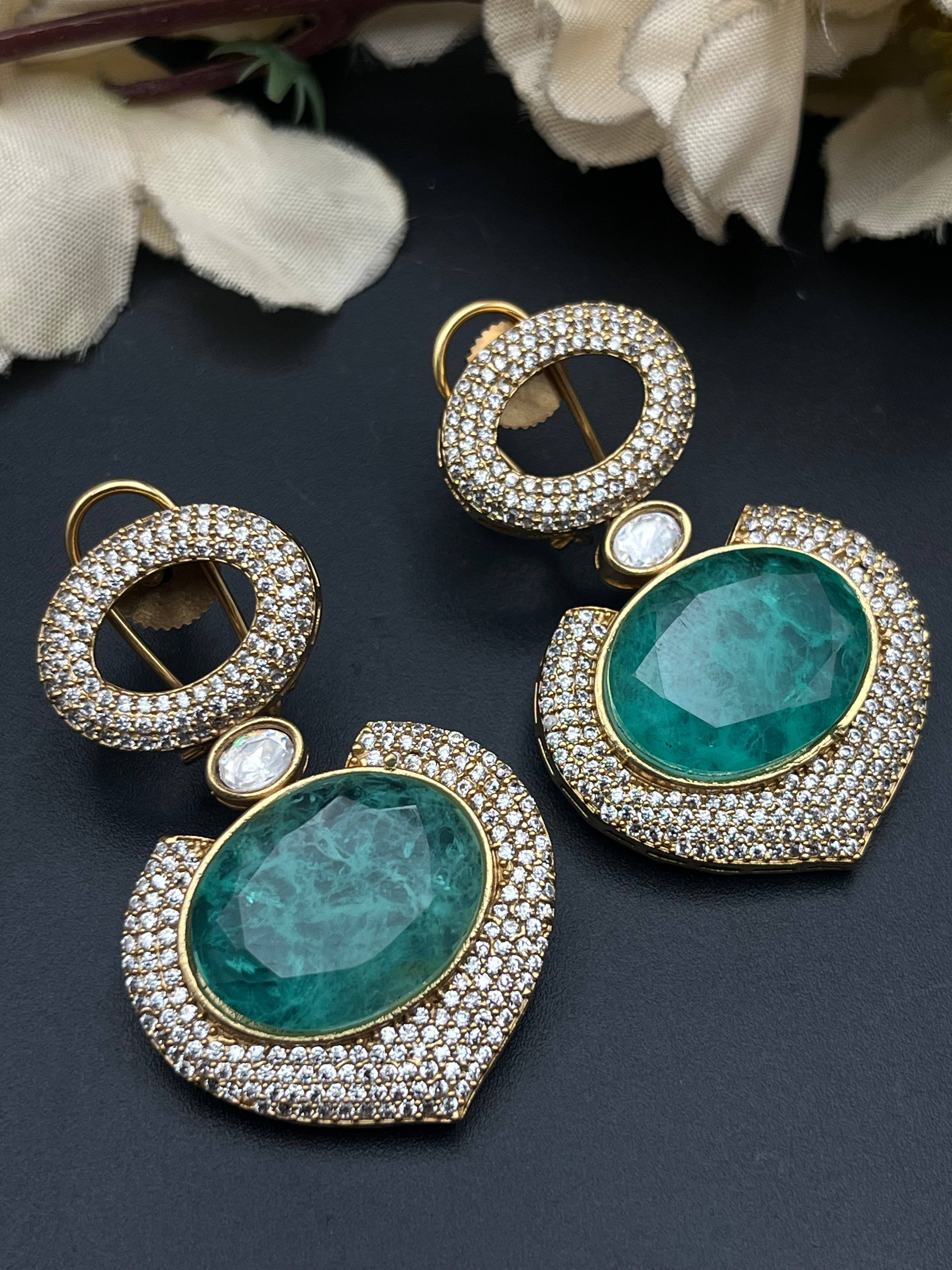 INYA NECKLACE