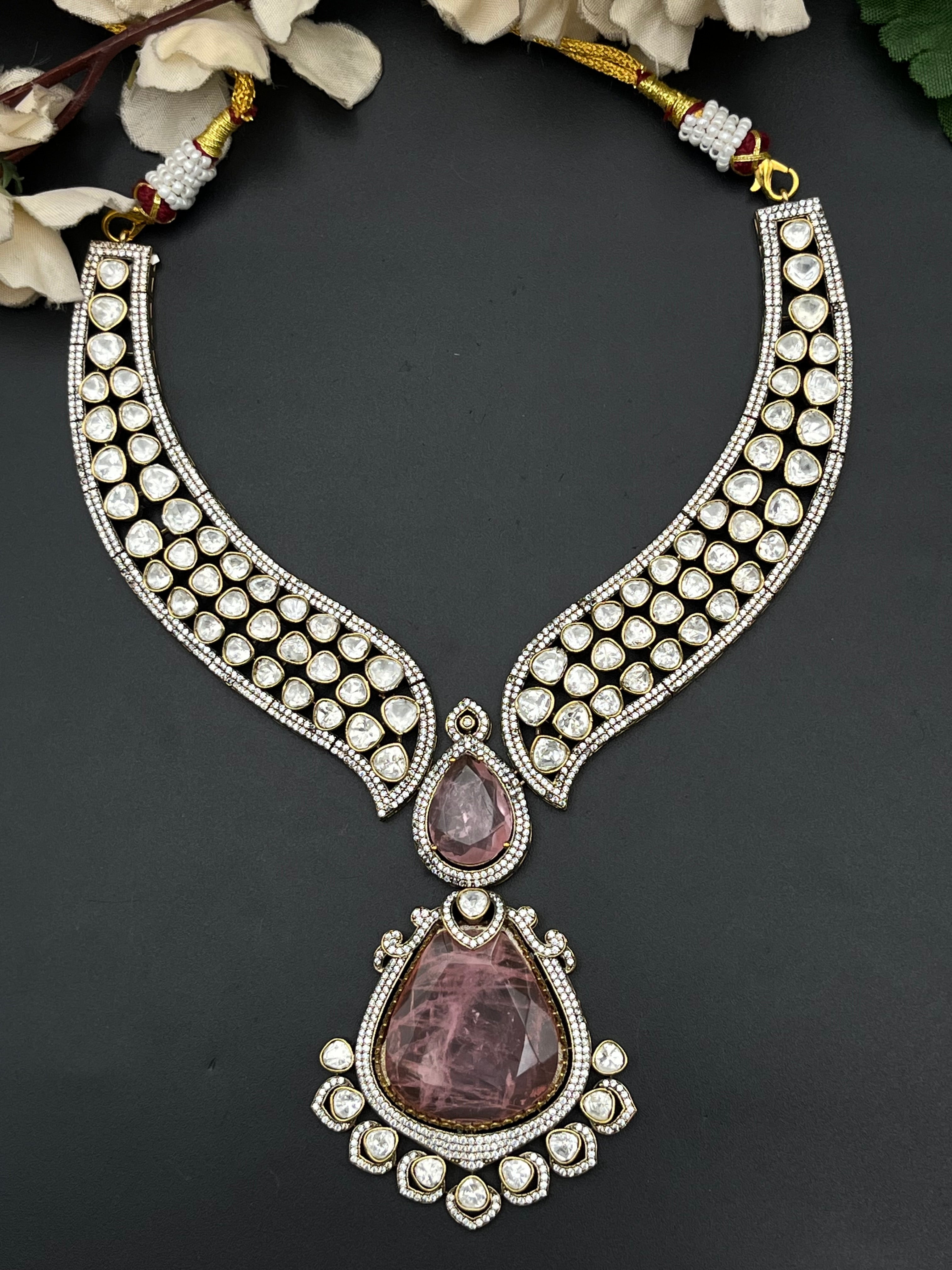 MINA NECKLACE