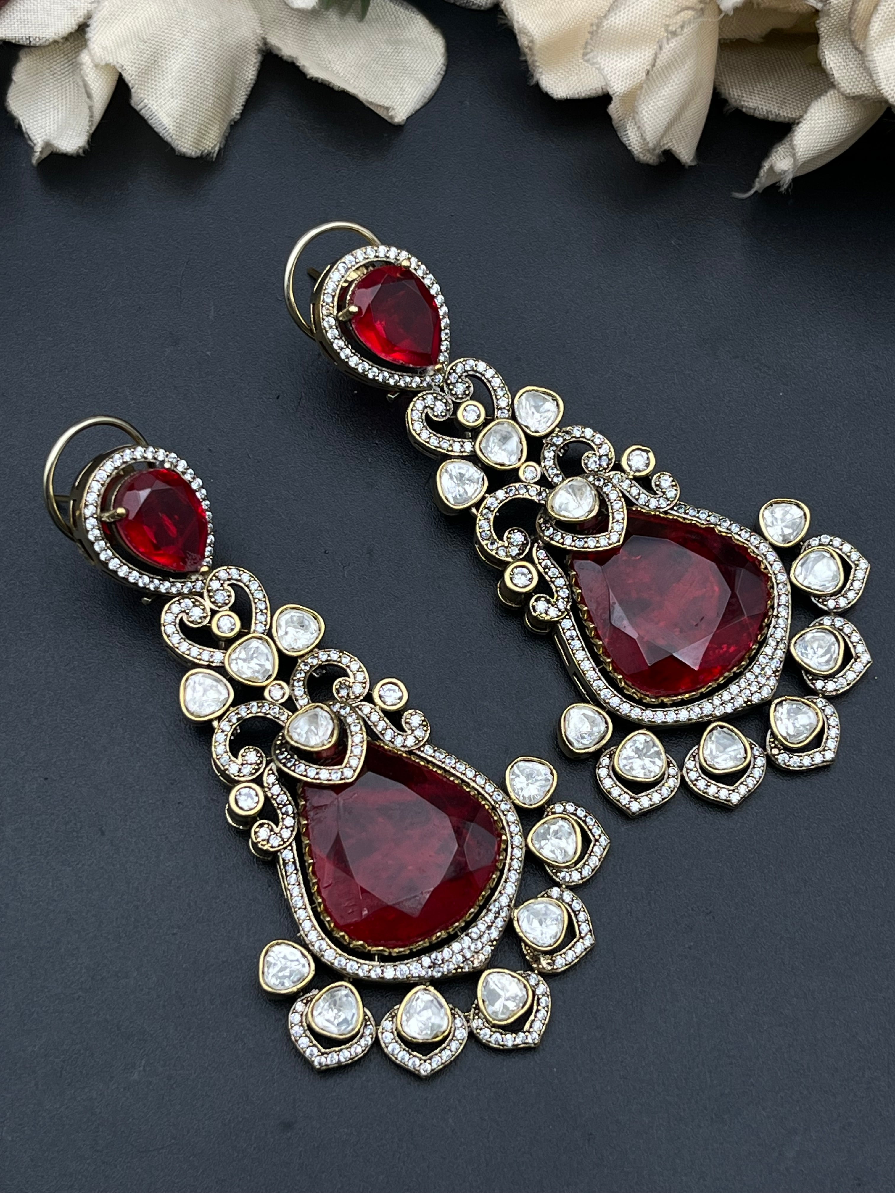 MINA NECKLACE