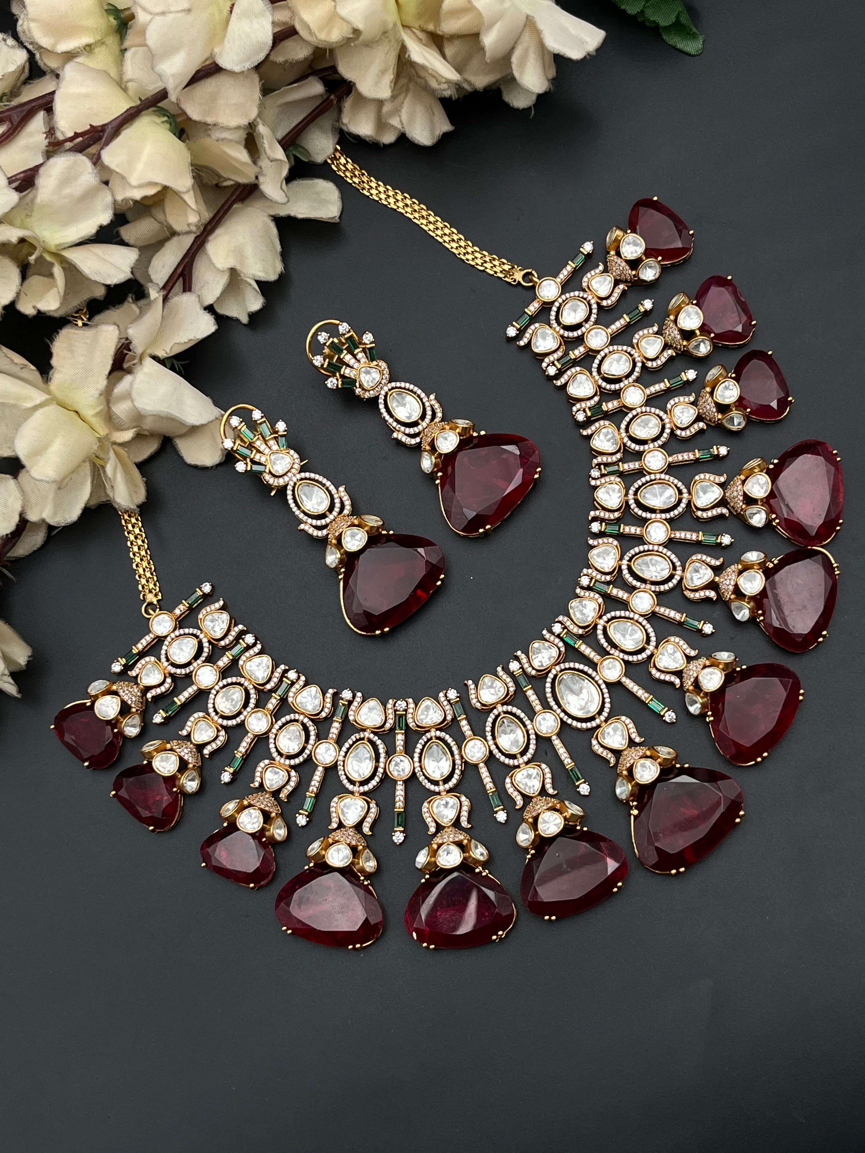 NIYA NECKLACE