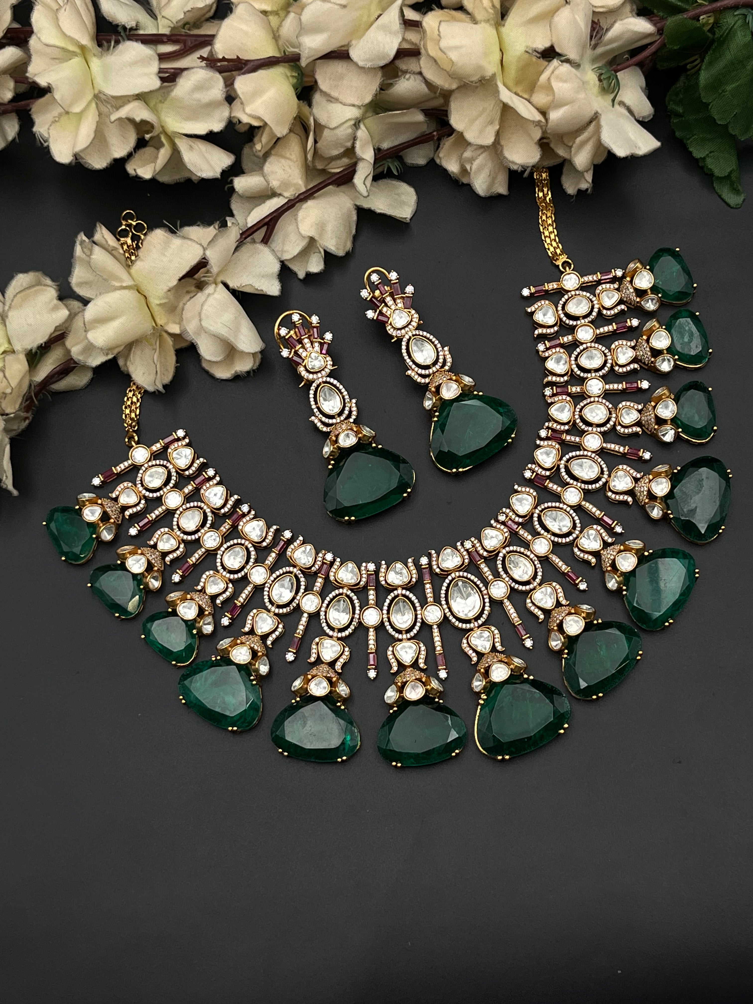 NIYA NECKLACE