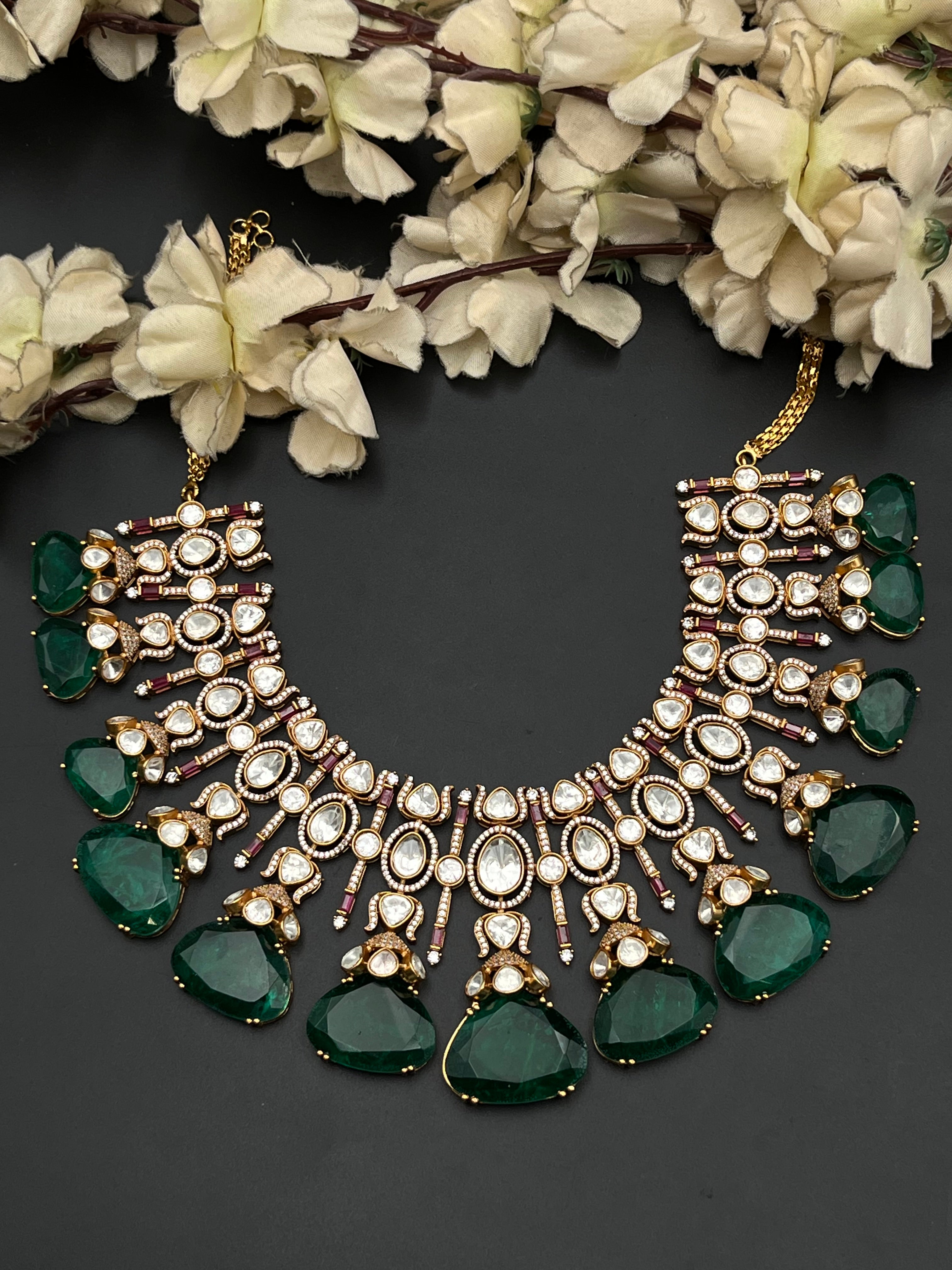 NIYA NECKLACE