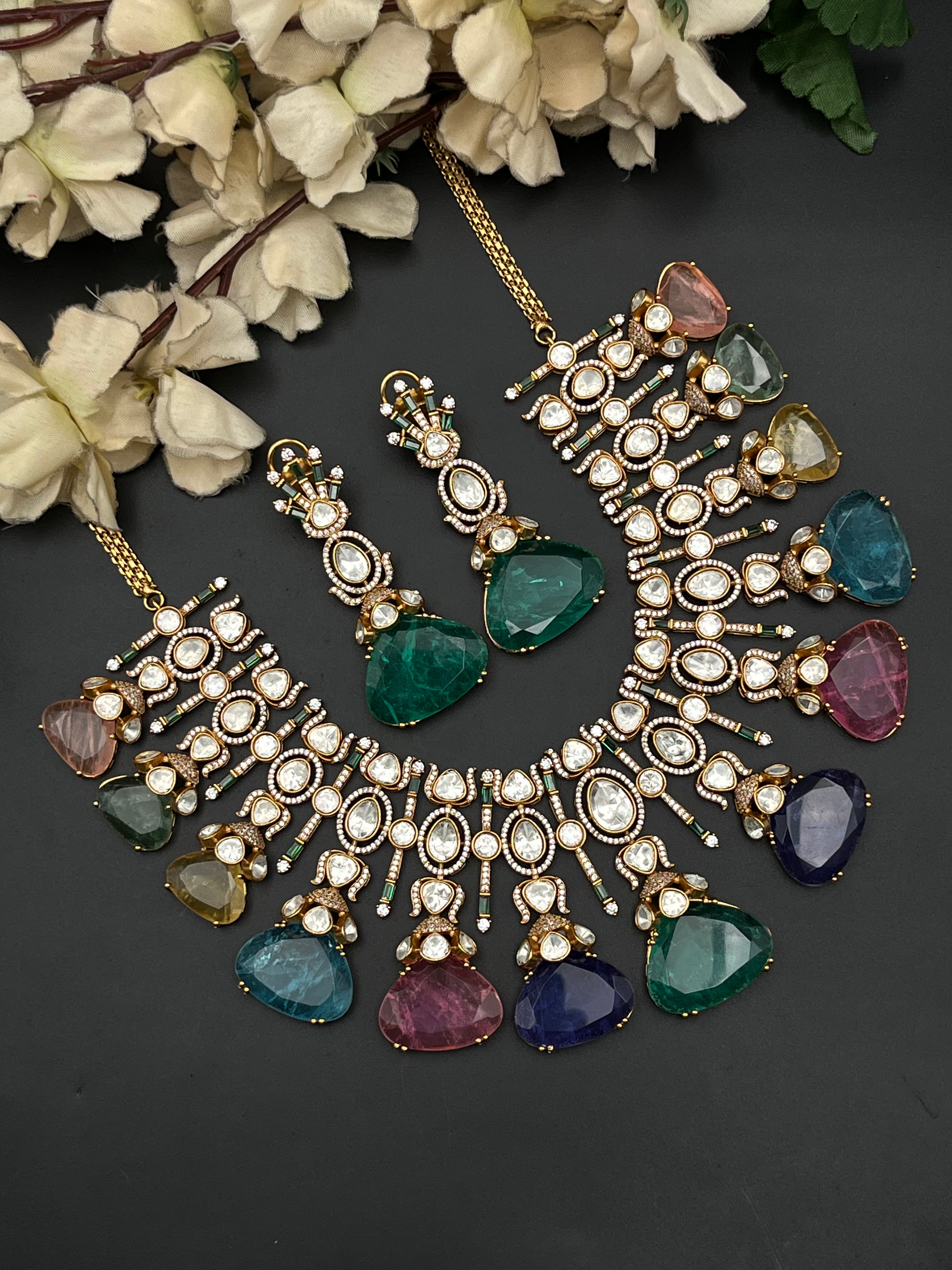 NIYA NECKLACE