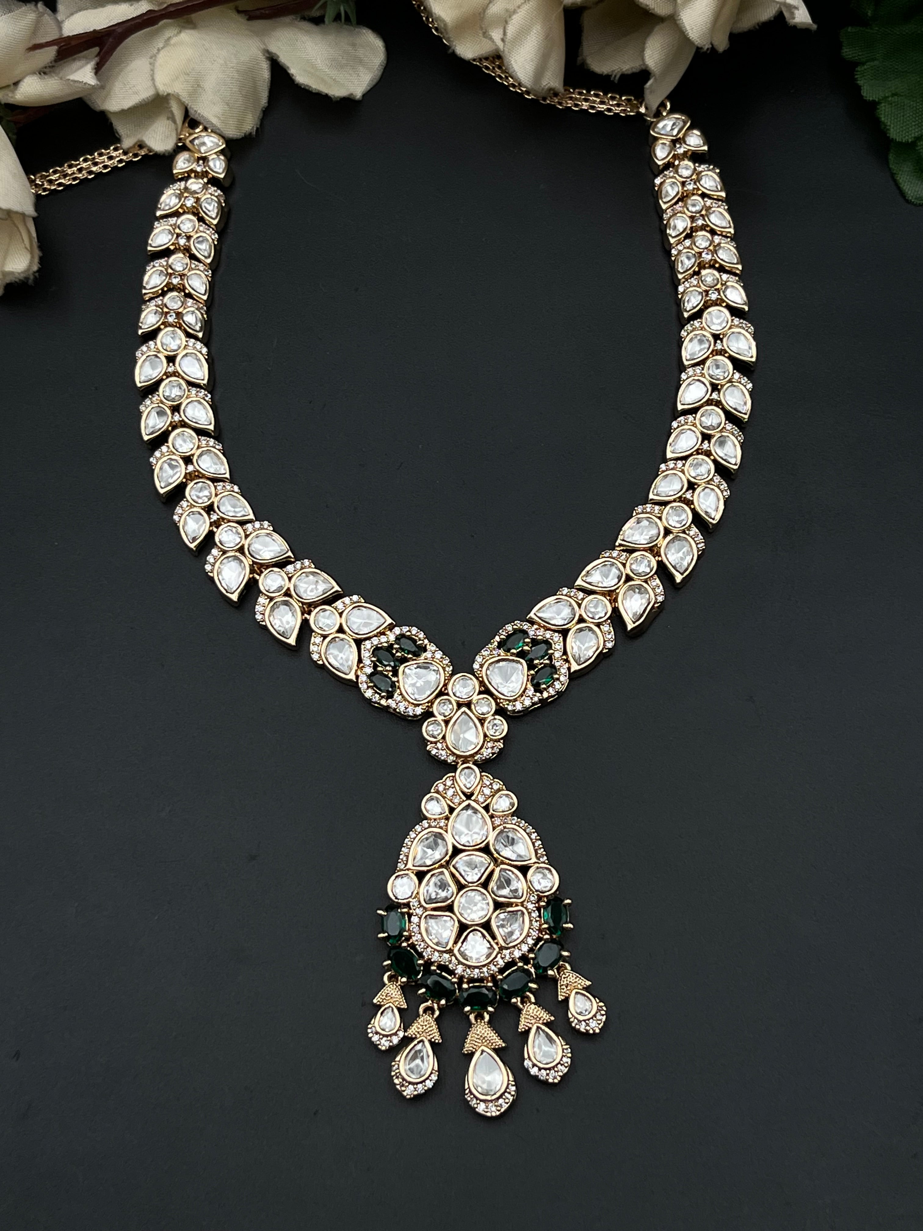 AAYA NECKLACE