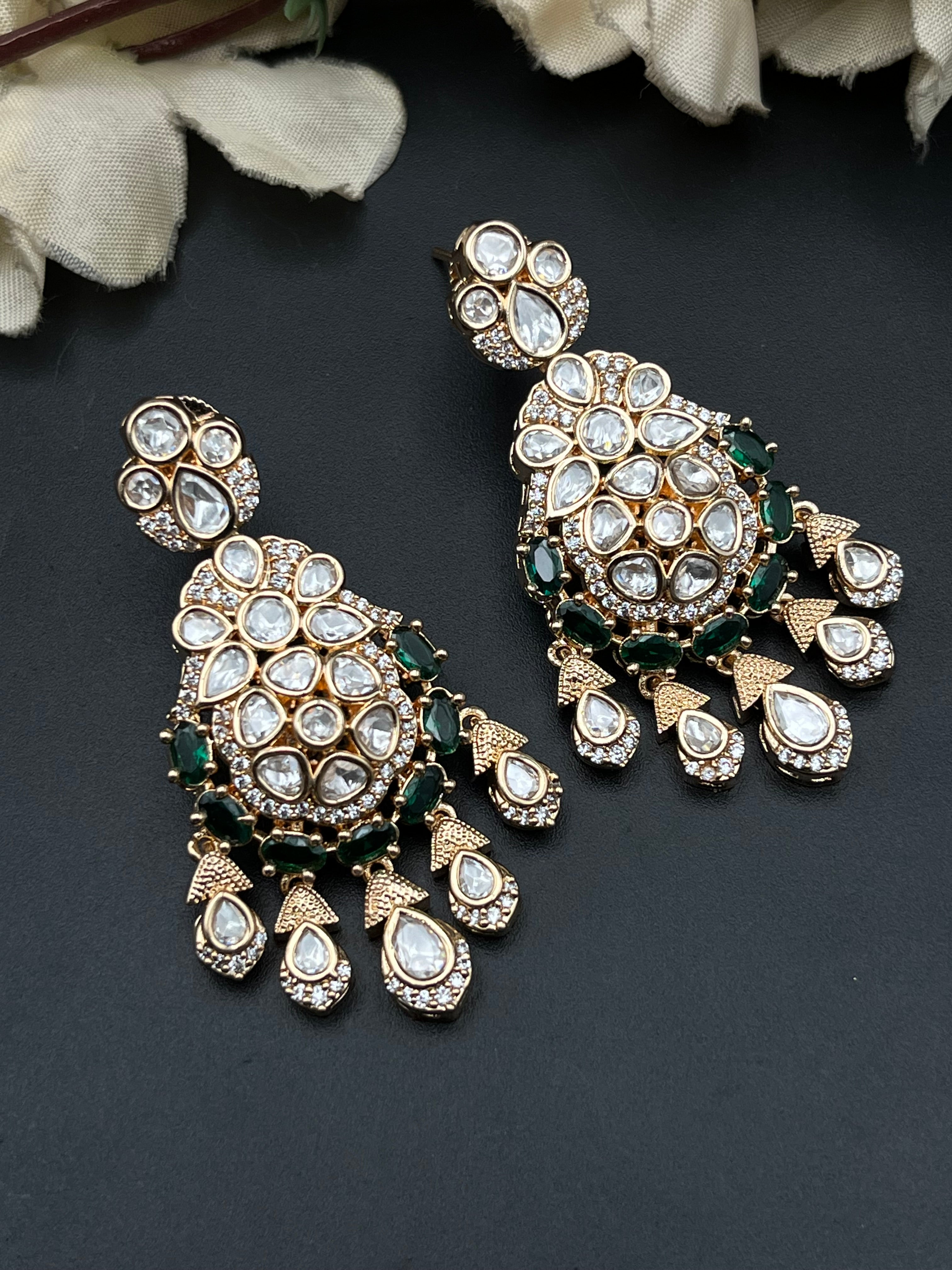 AAYA NECKLACE