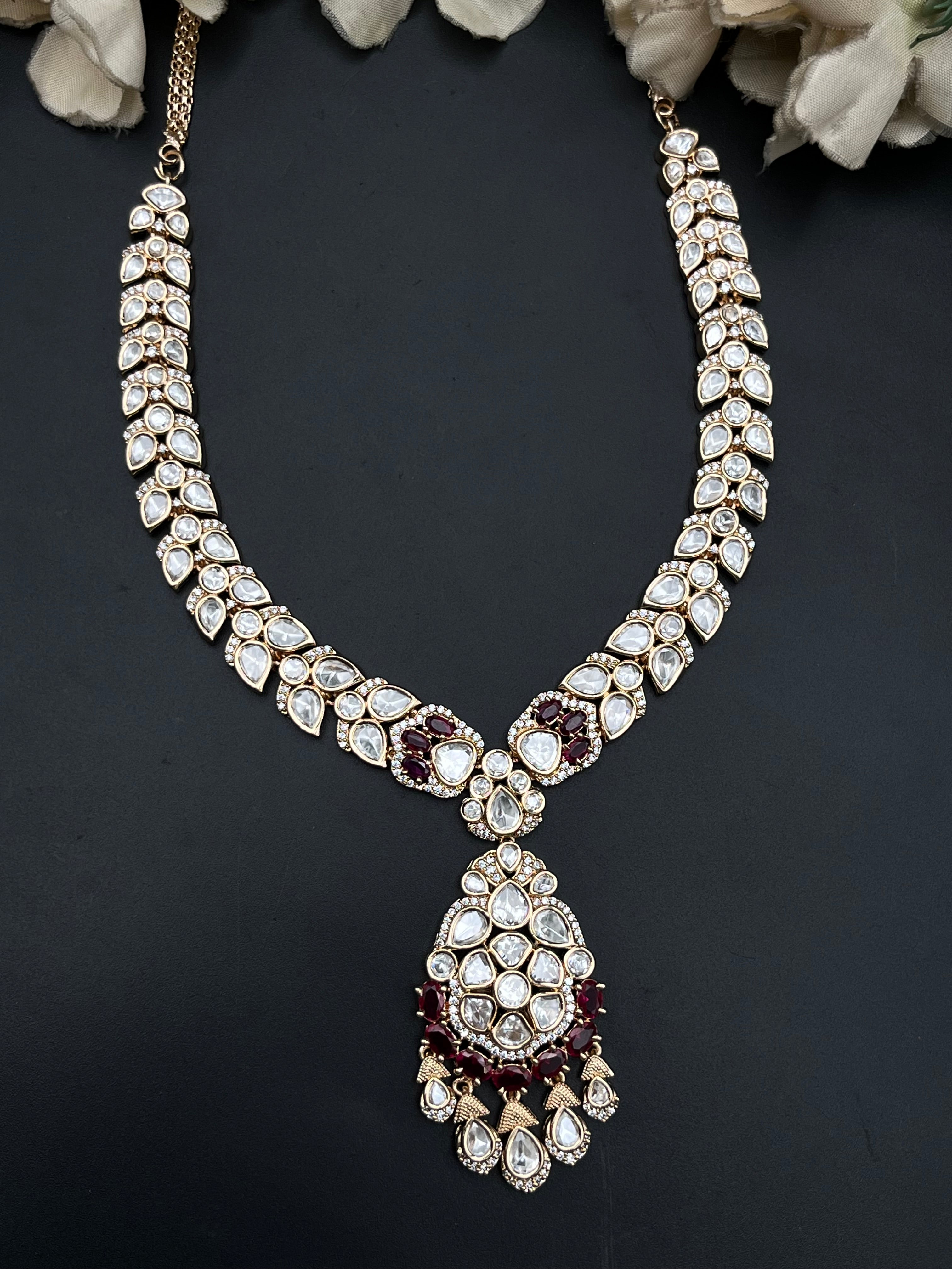 AAYA NECKLACE