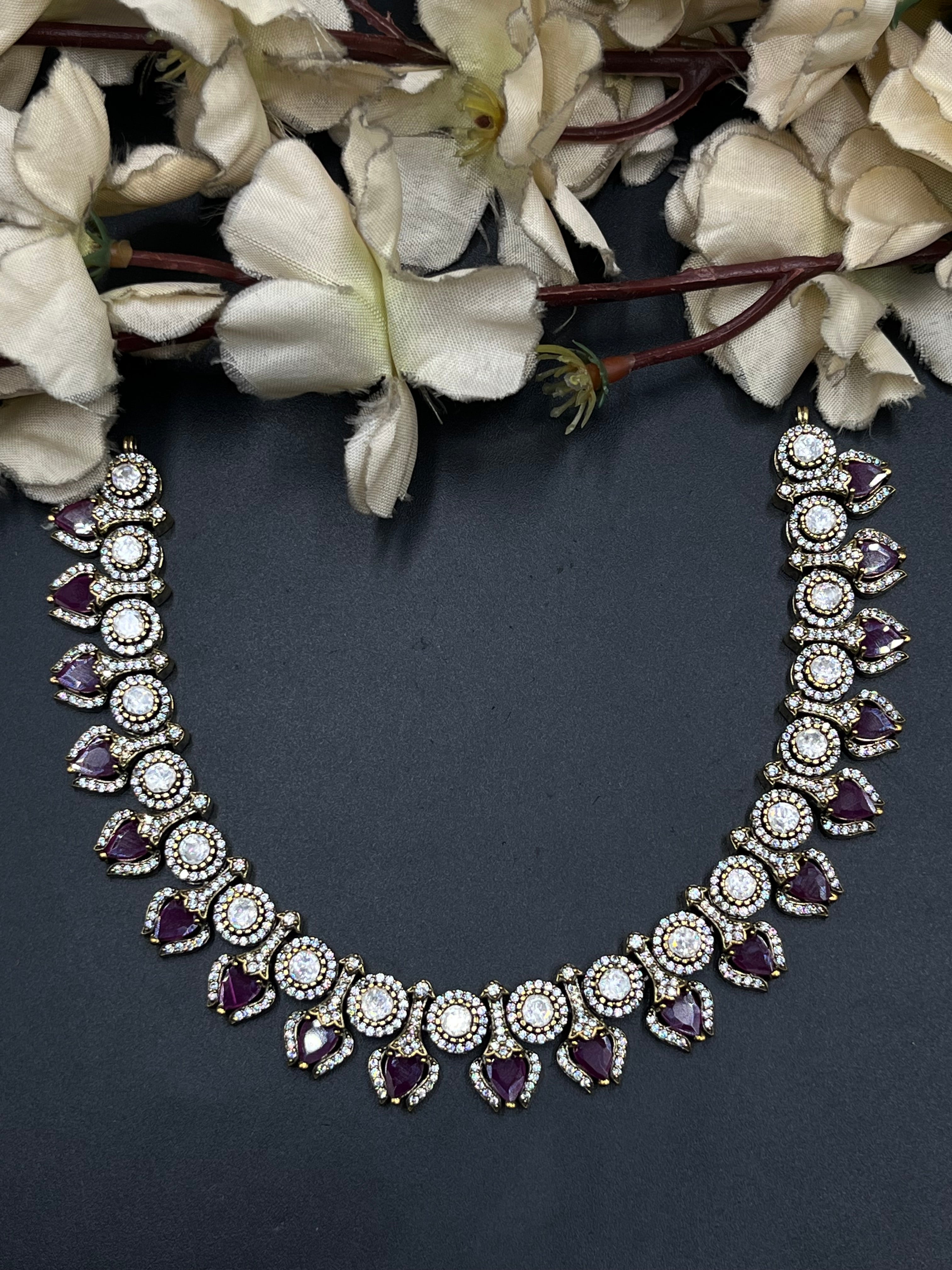 ROYA NECKLACE