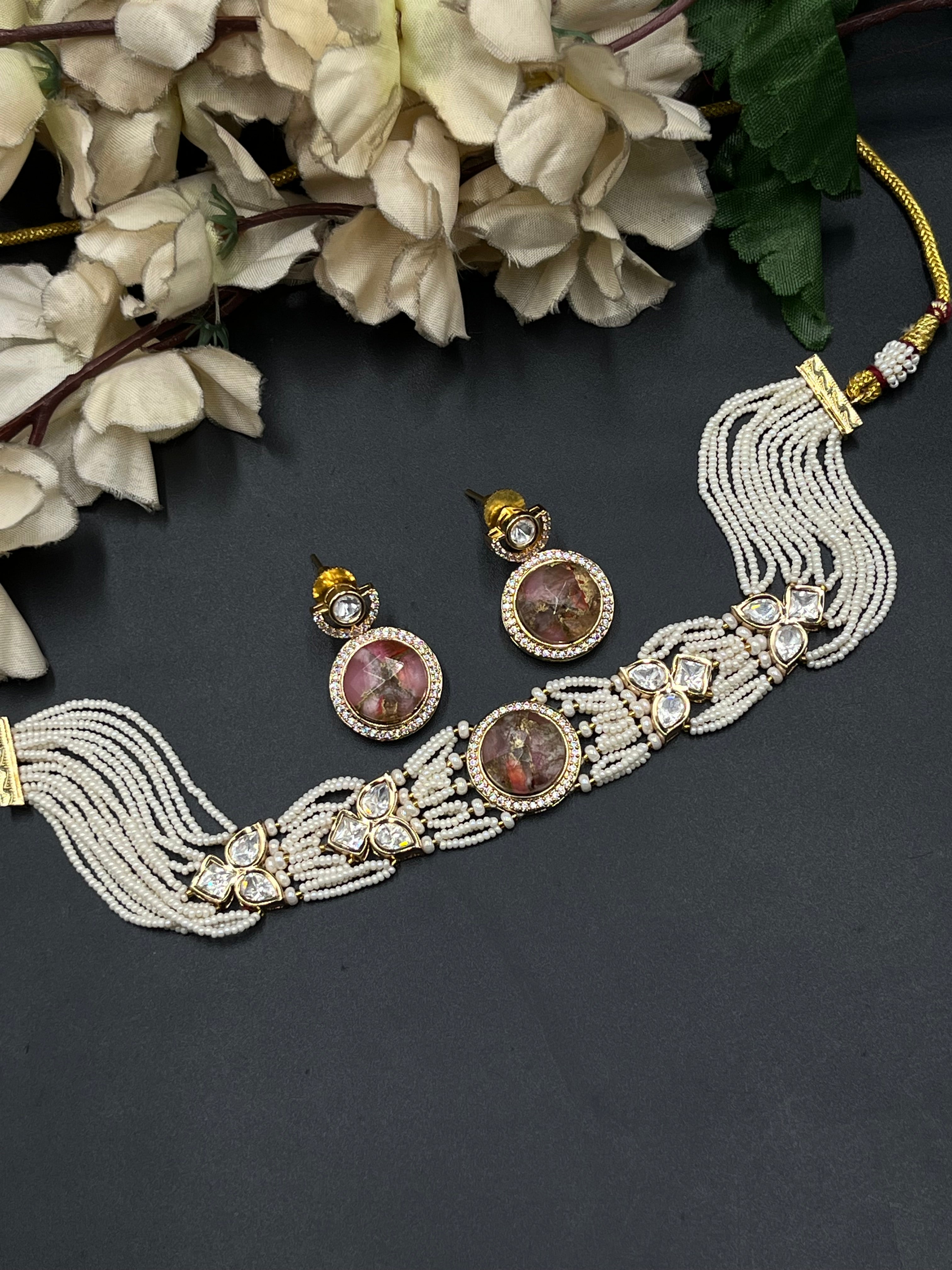NARU NECKLACE