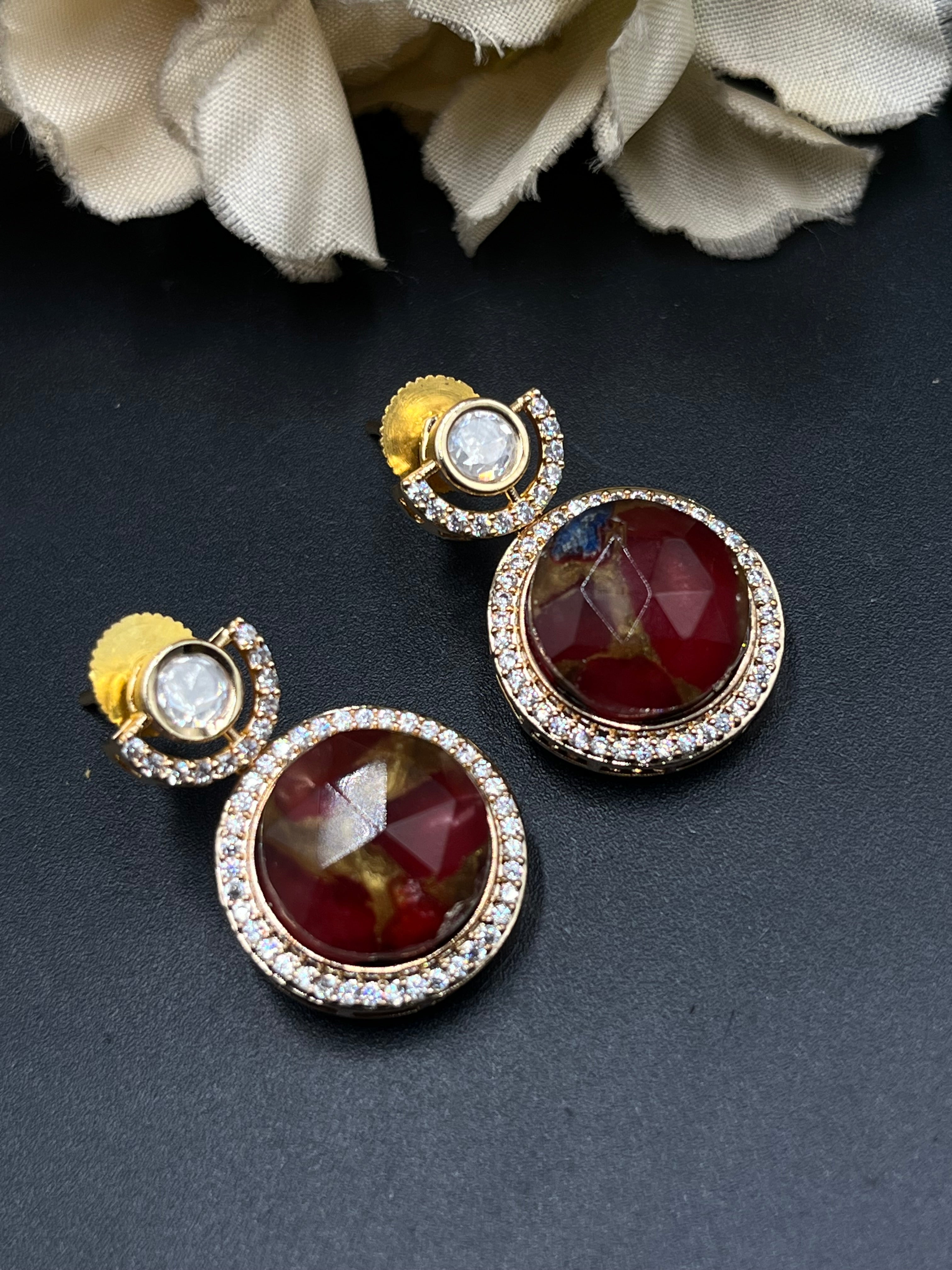 NARU NECKLACE