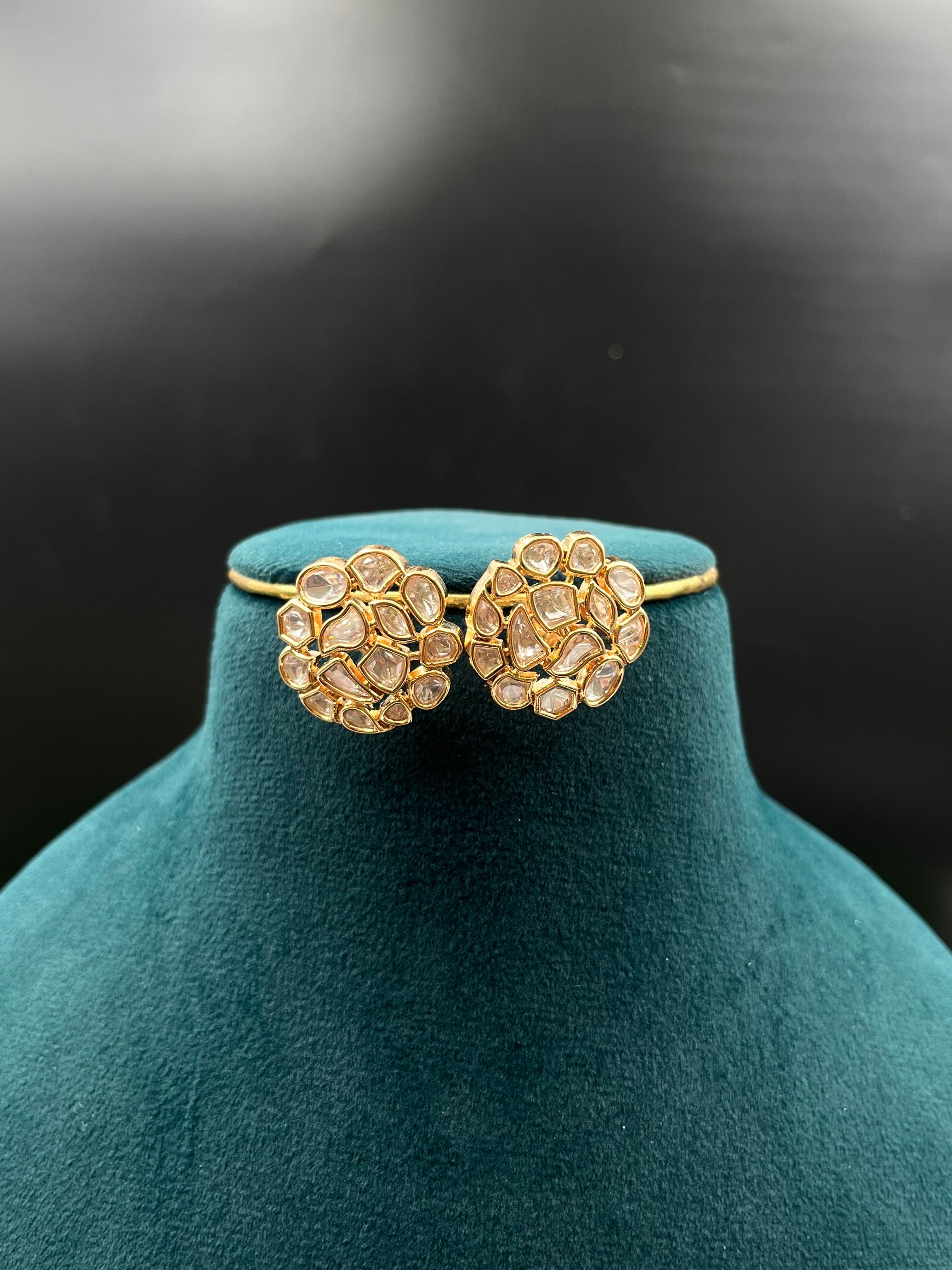 NISHU NECKLACE