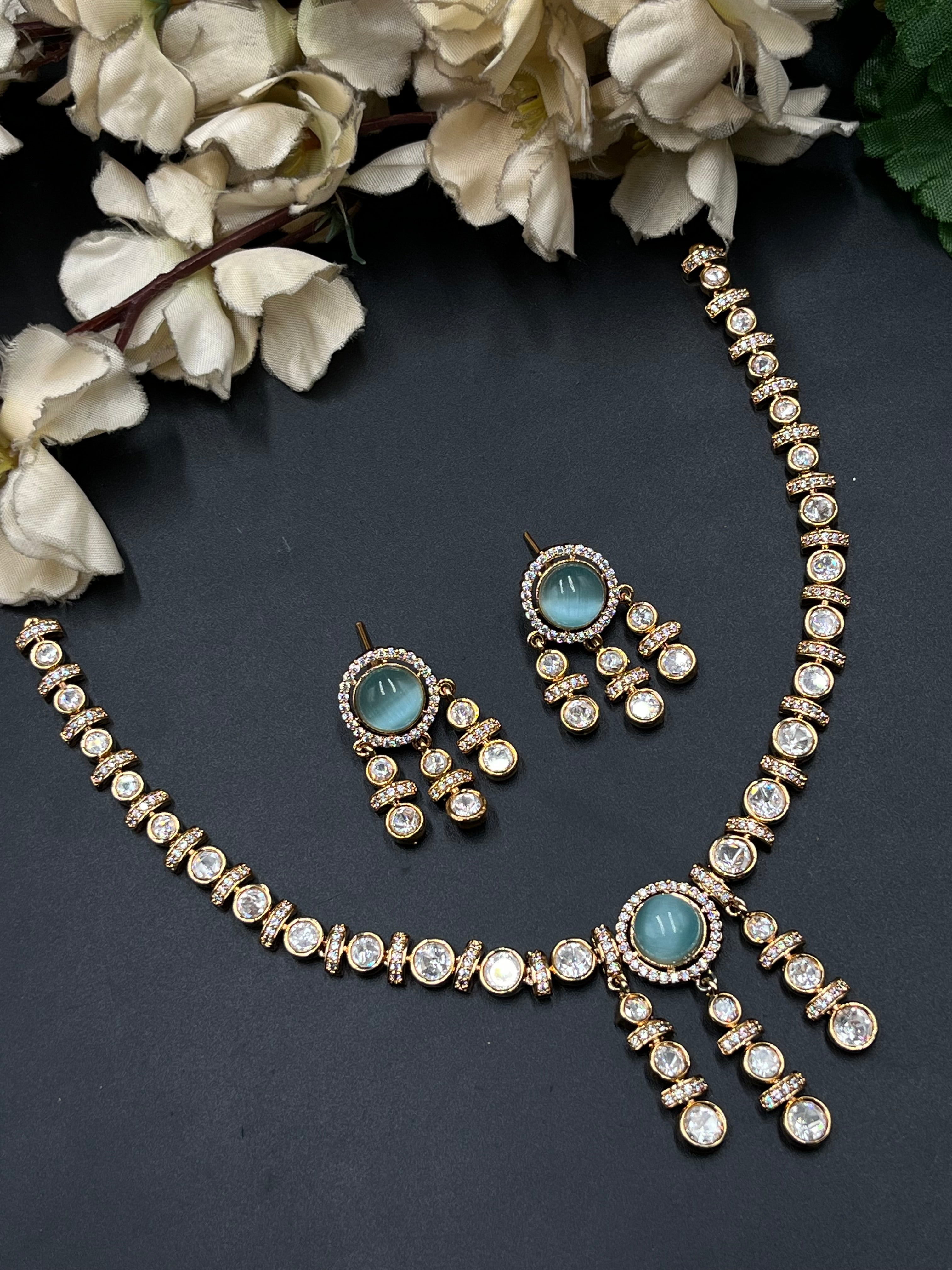 LATA NECKLACE