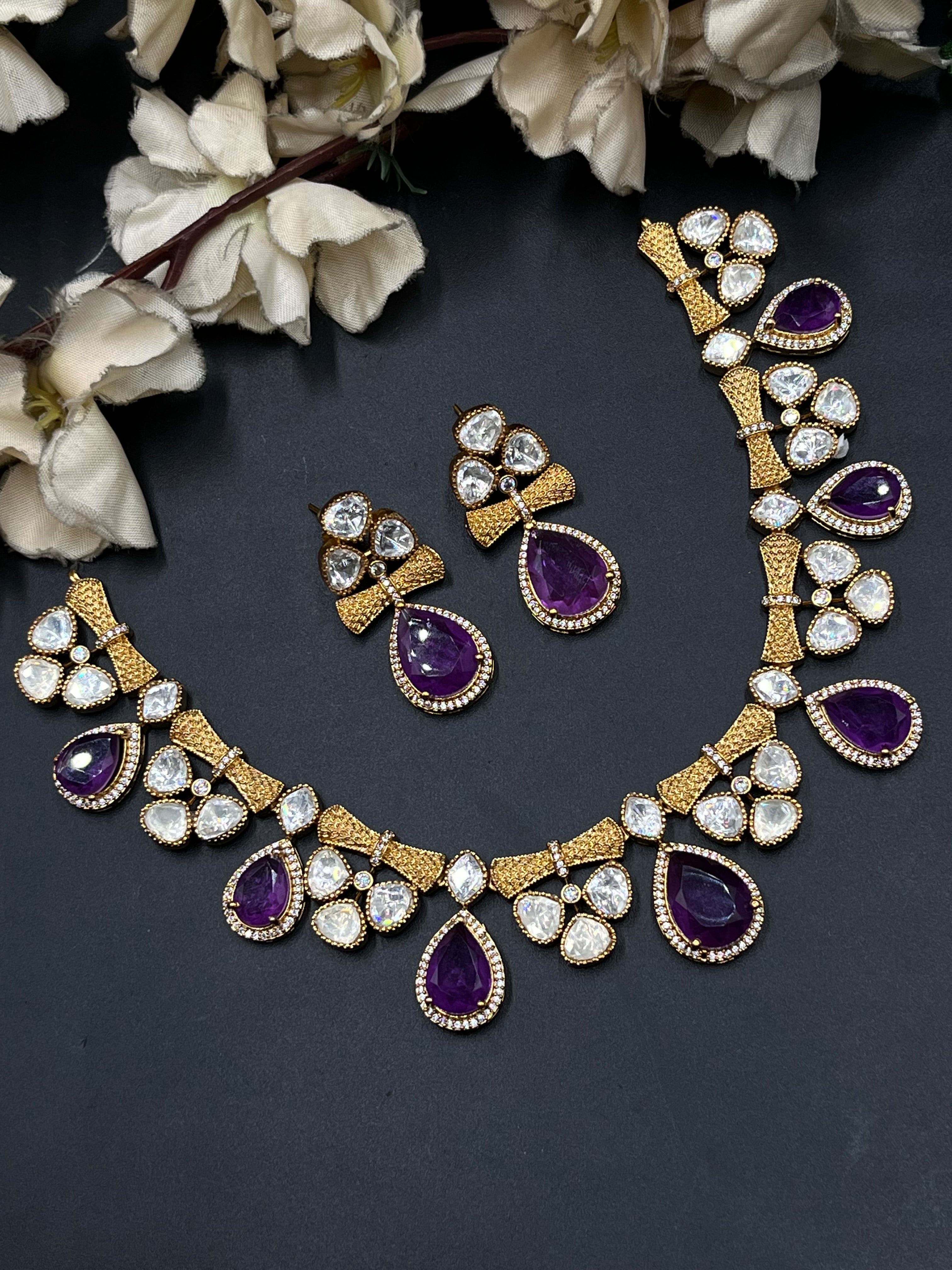 ASHIYA  NECKLACE
