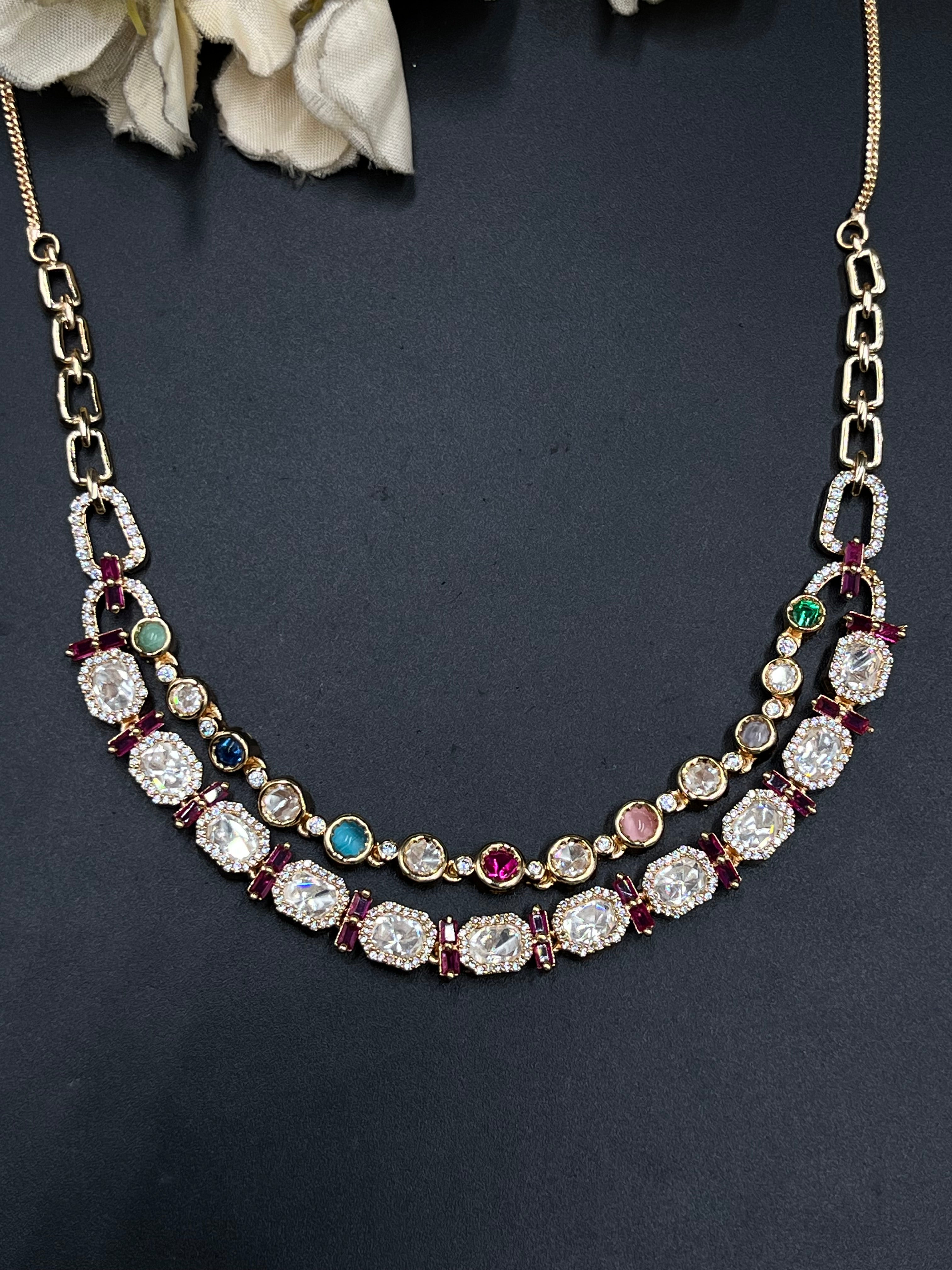 LARA NECKLACE