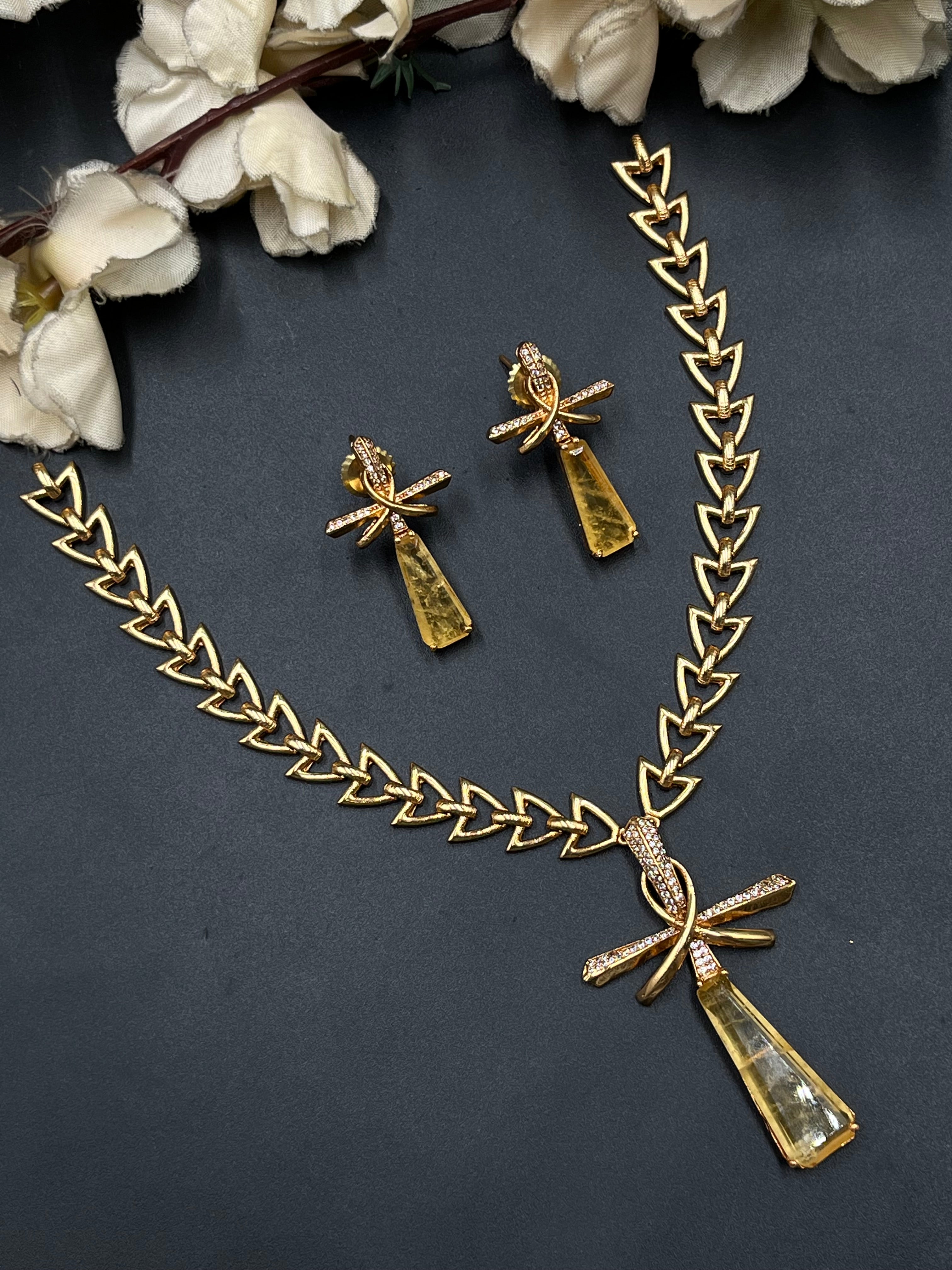 IQRA NECKLACE