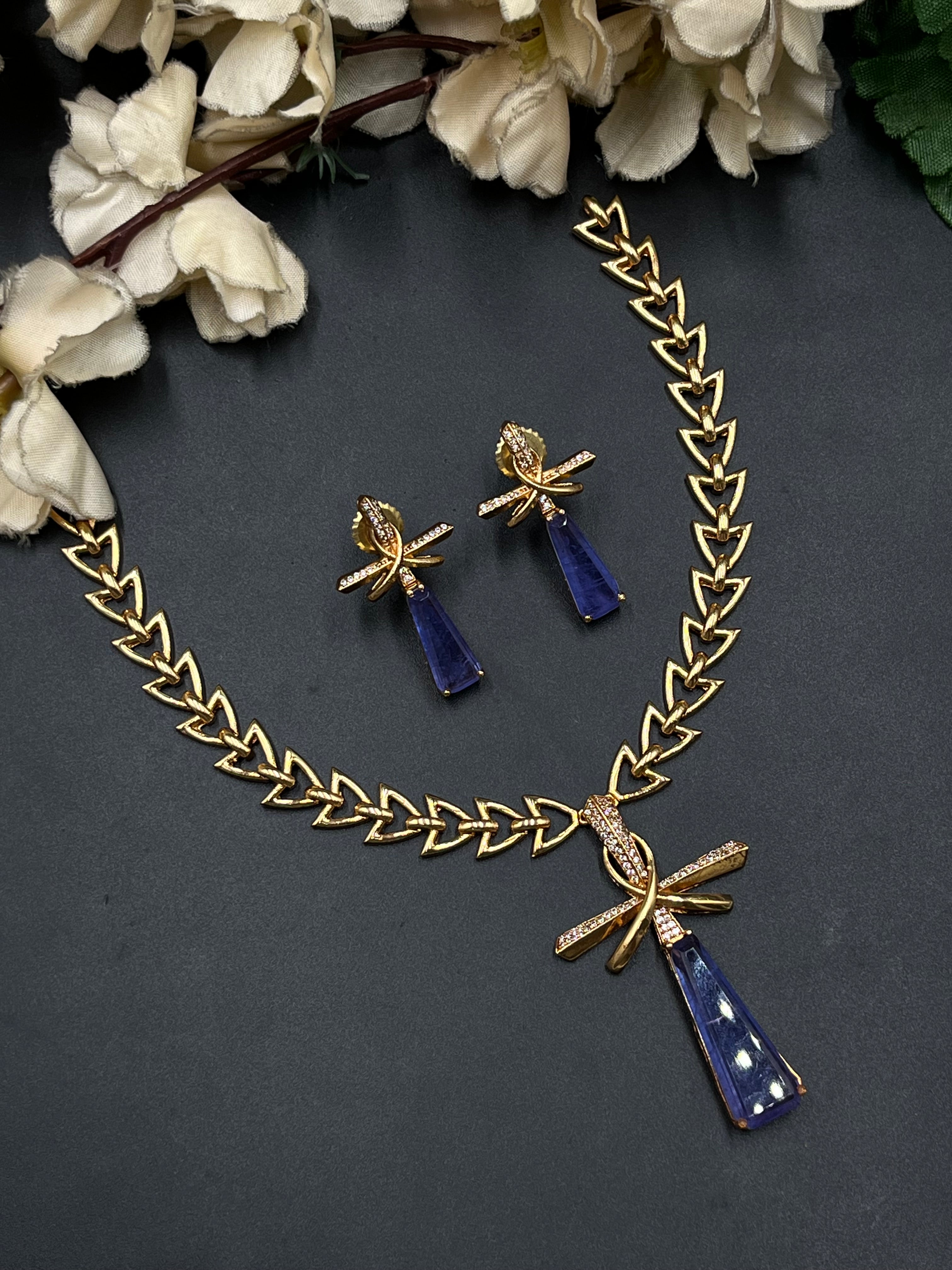 IQRA NECKLACE