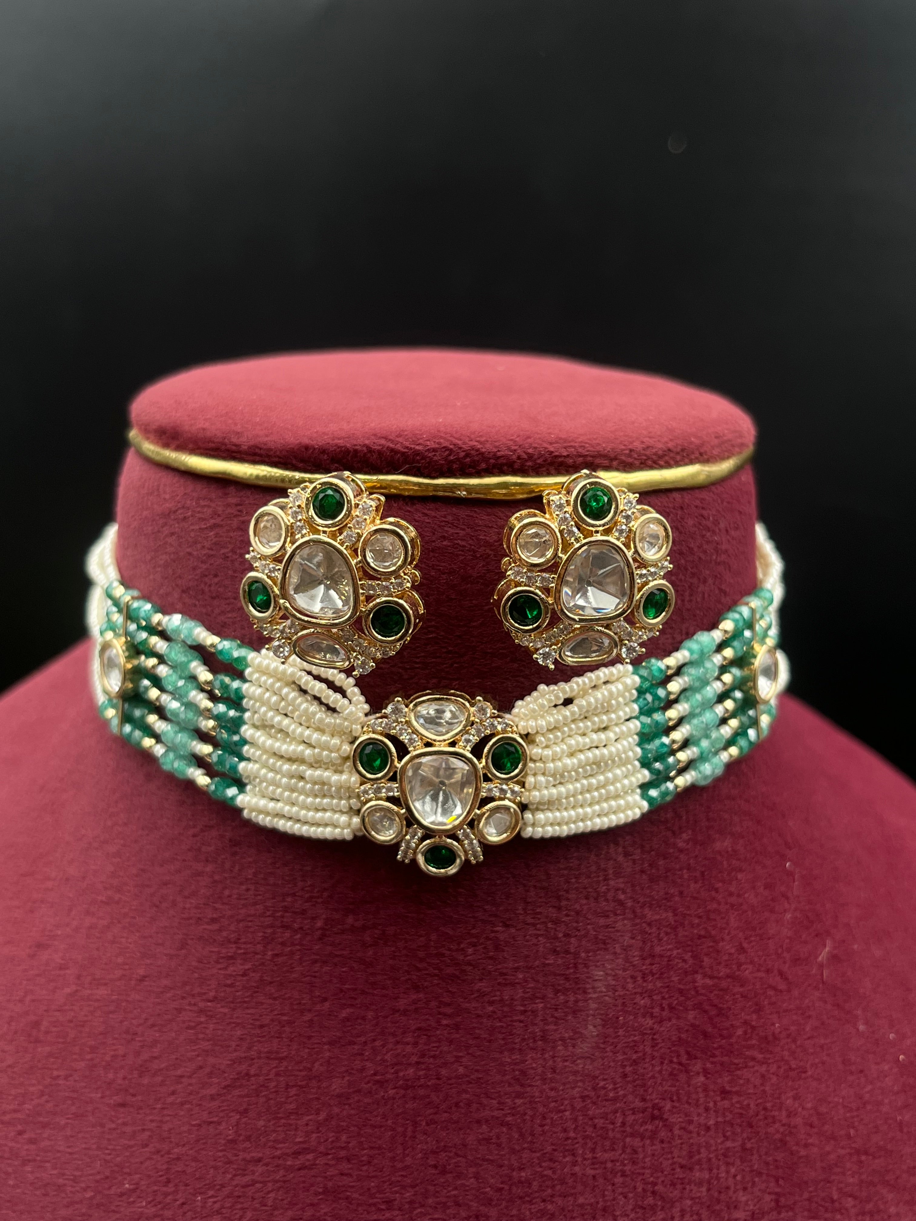 ANUSKA NECKLACE