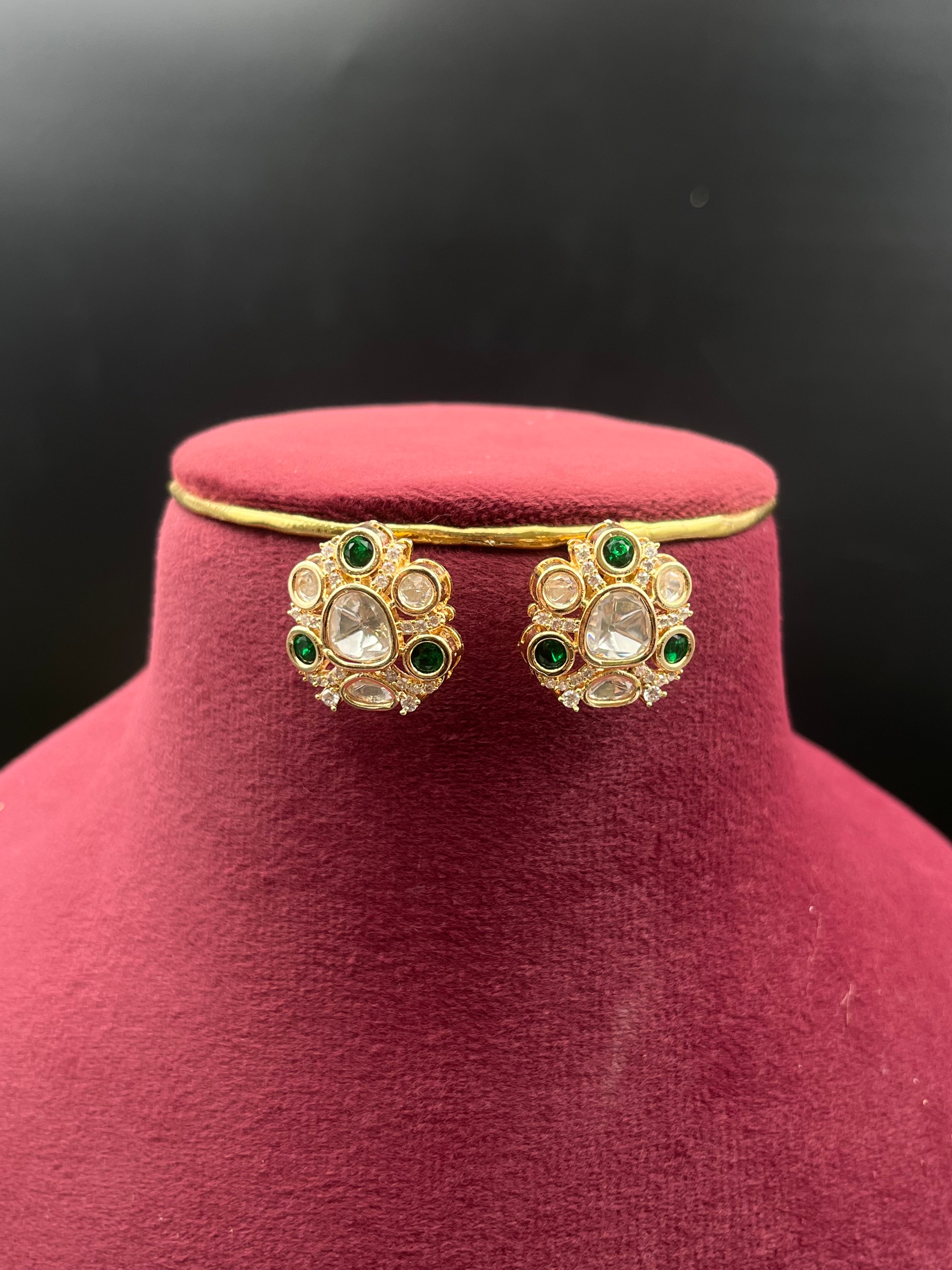 ANUSKA NECKLACE
