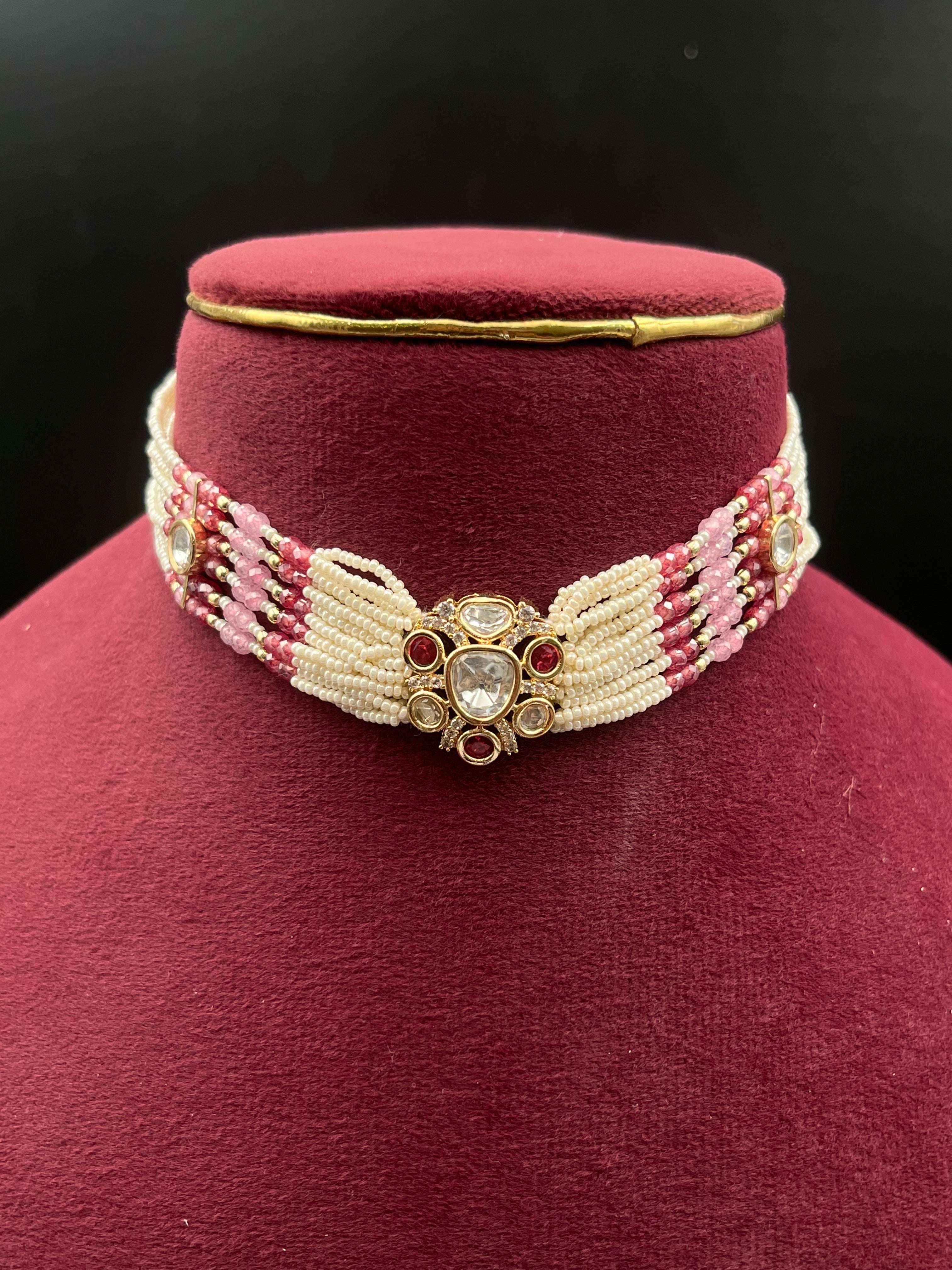 ANUSKA NECKLACE