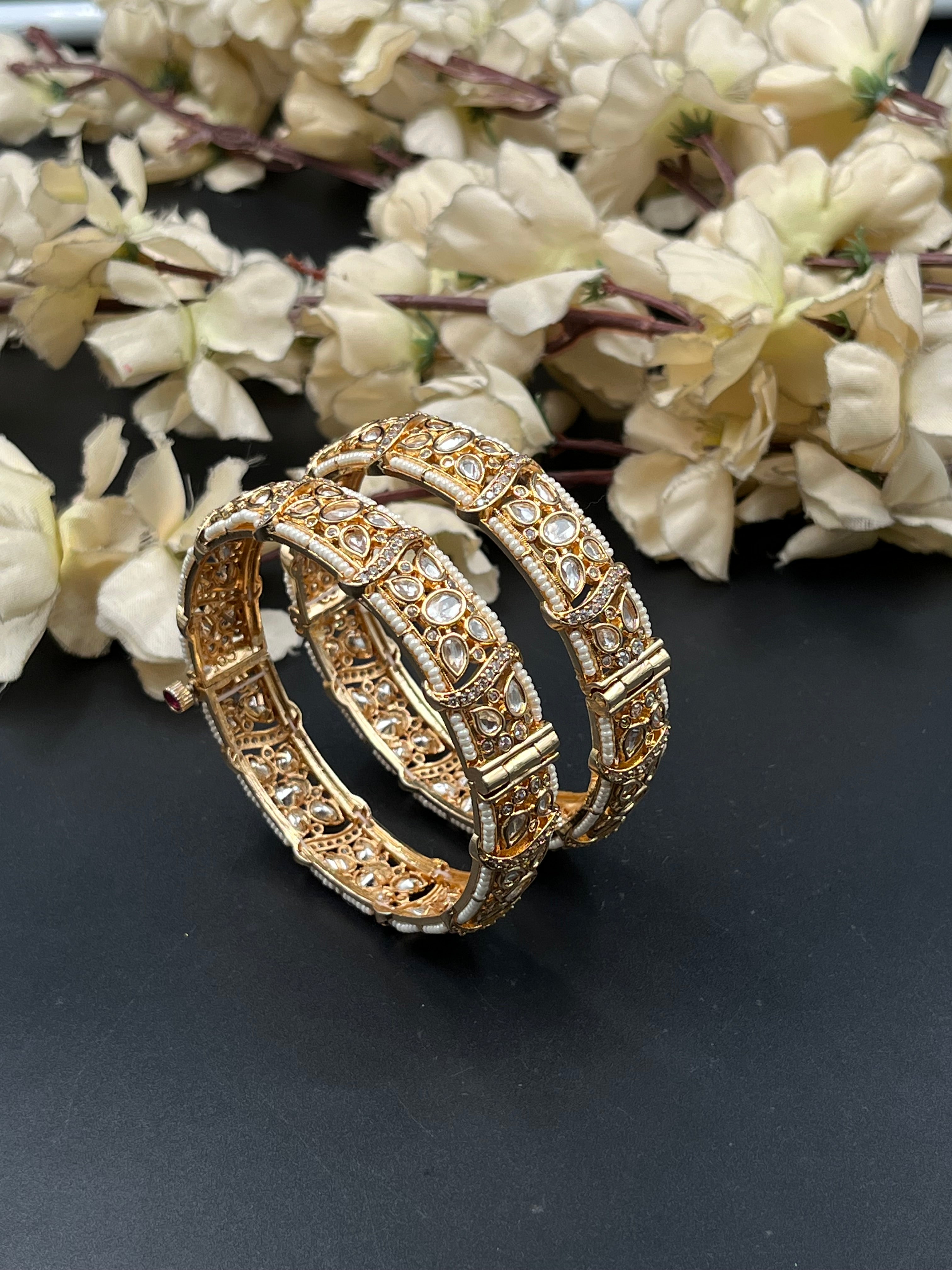 ISYA BANGLES
