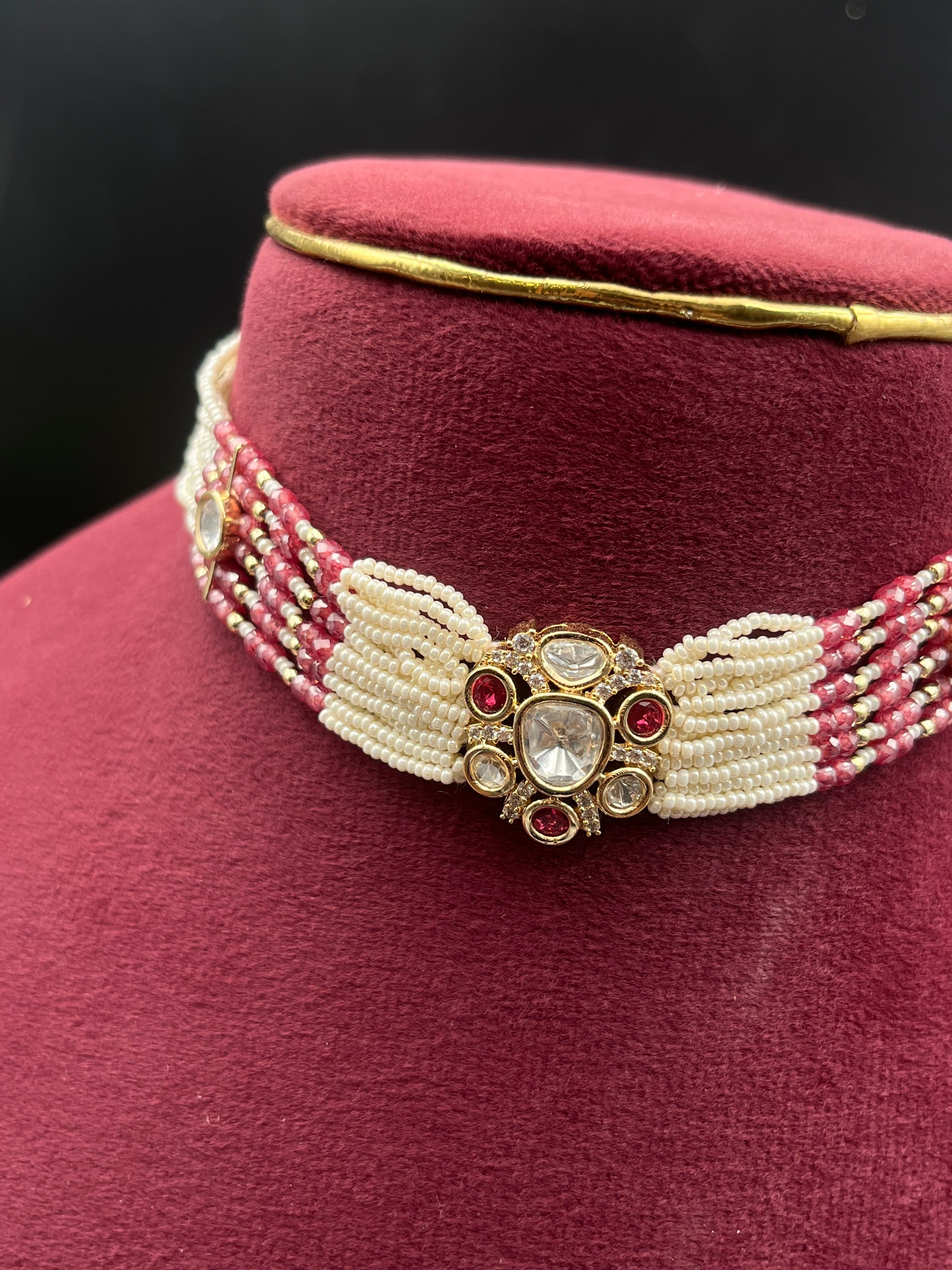 ANUSKA NECKLACE