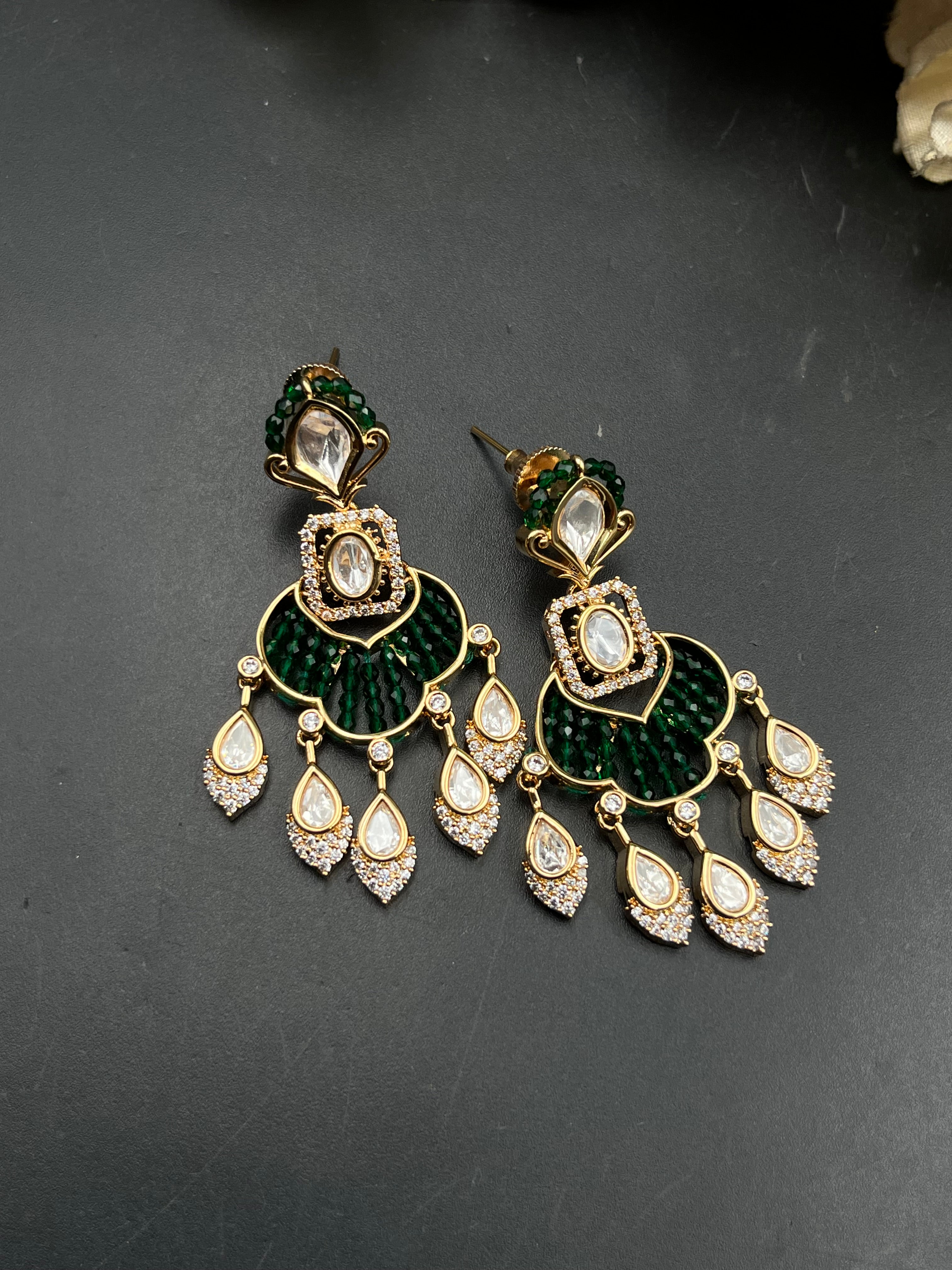 TEJUU EARRING