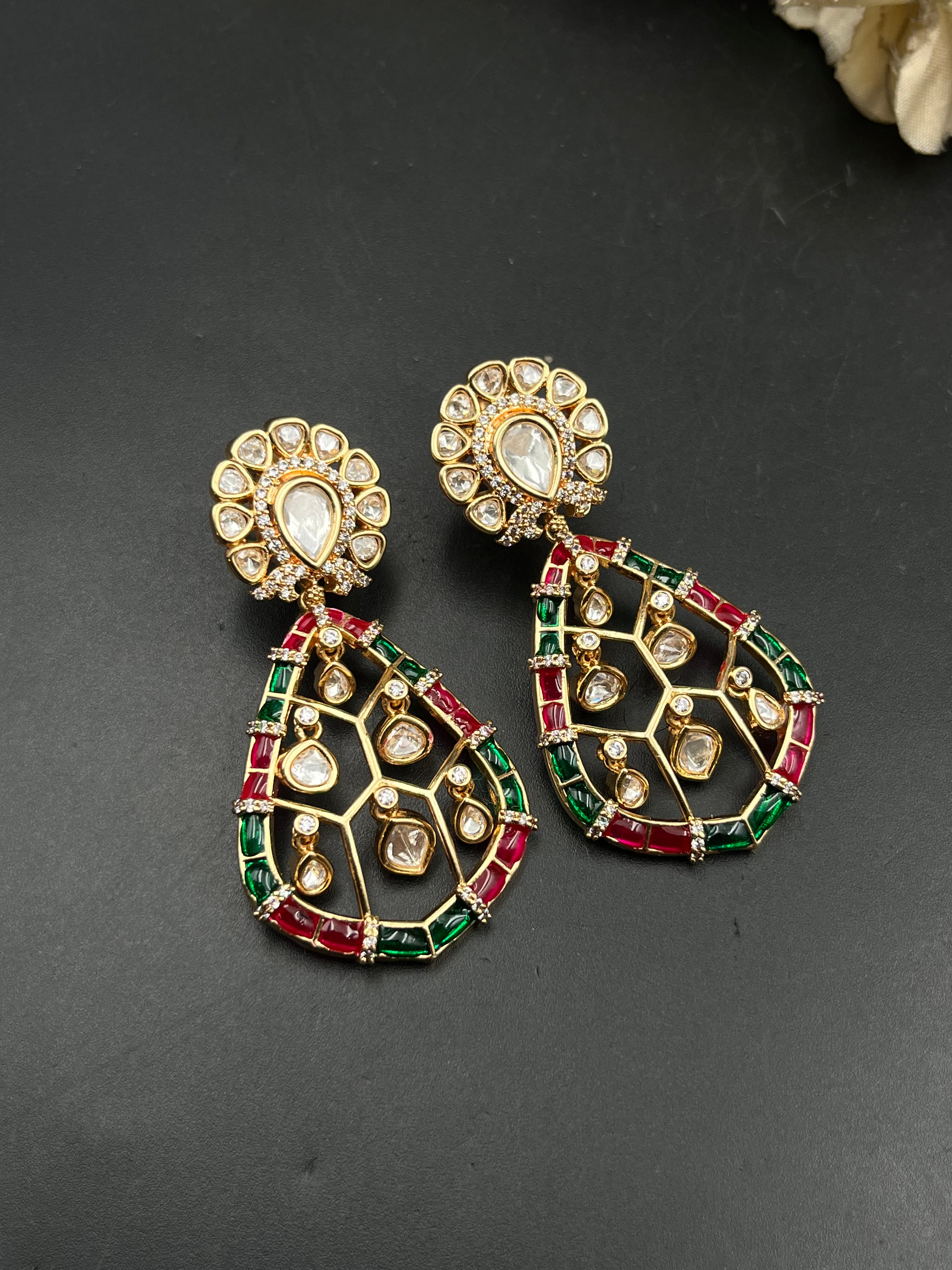 ANU EARRING