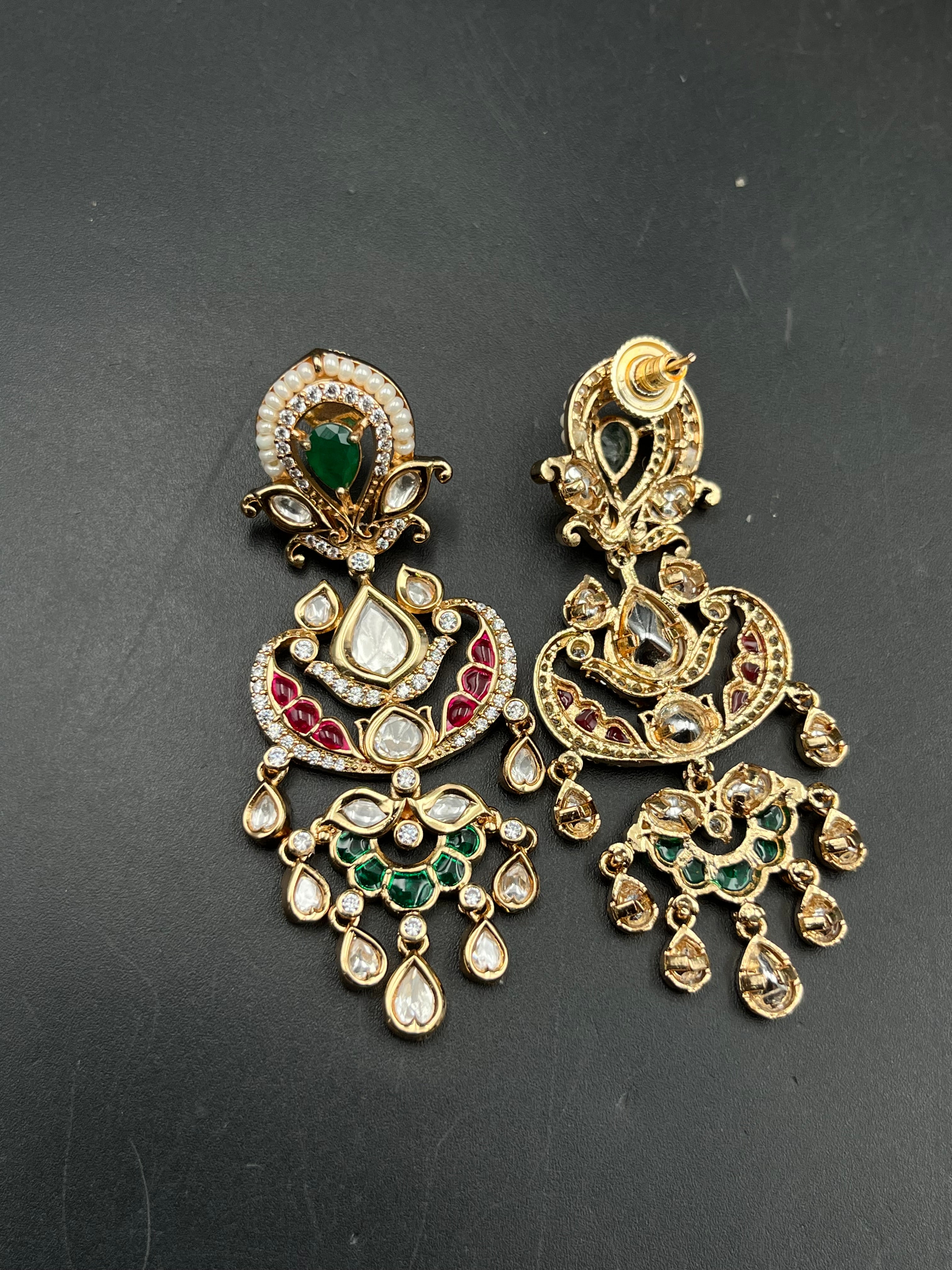 PIUSHI EARRING