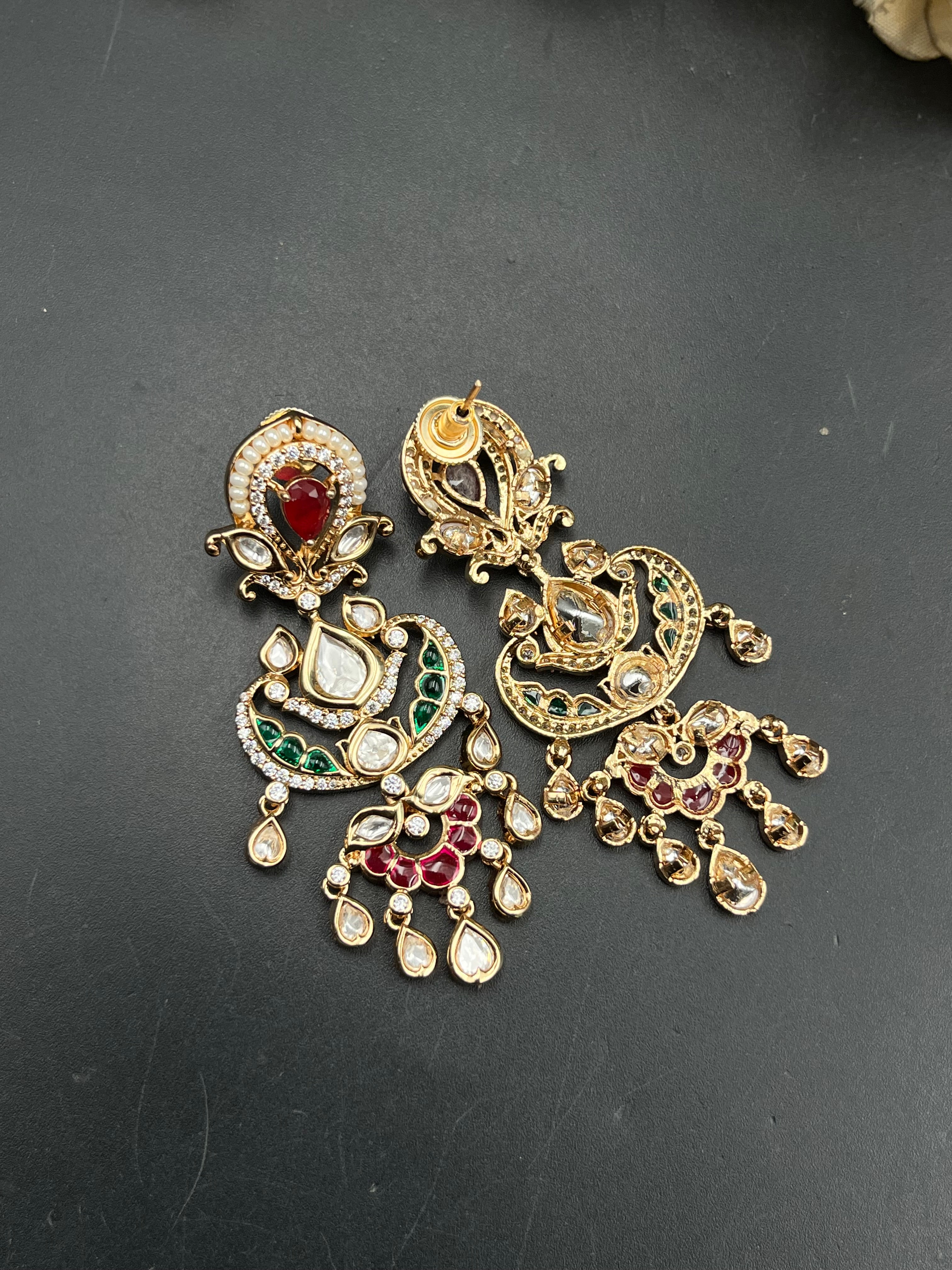 PIUSHI EARRING