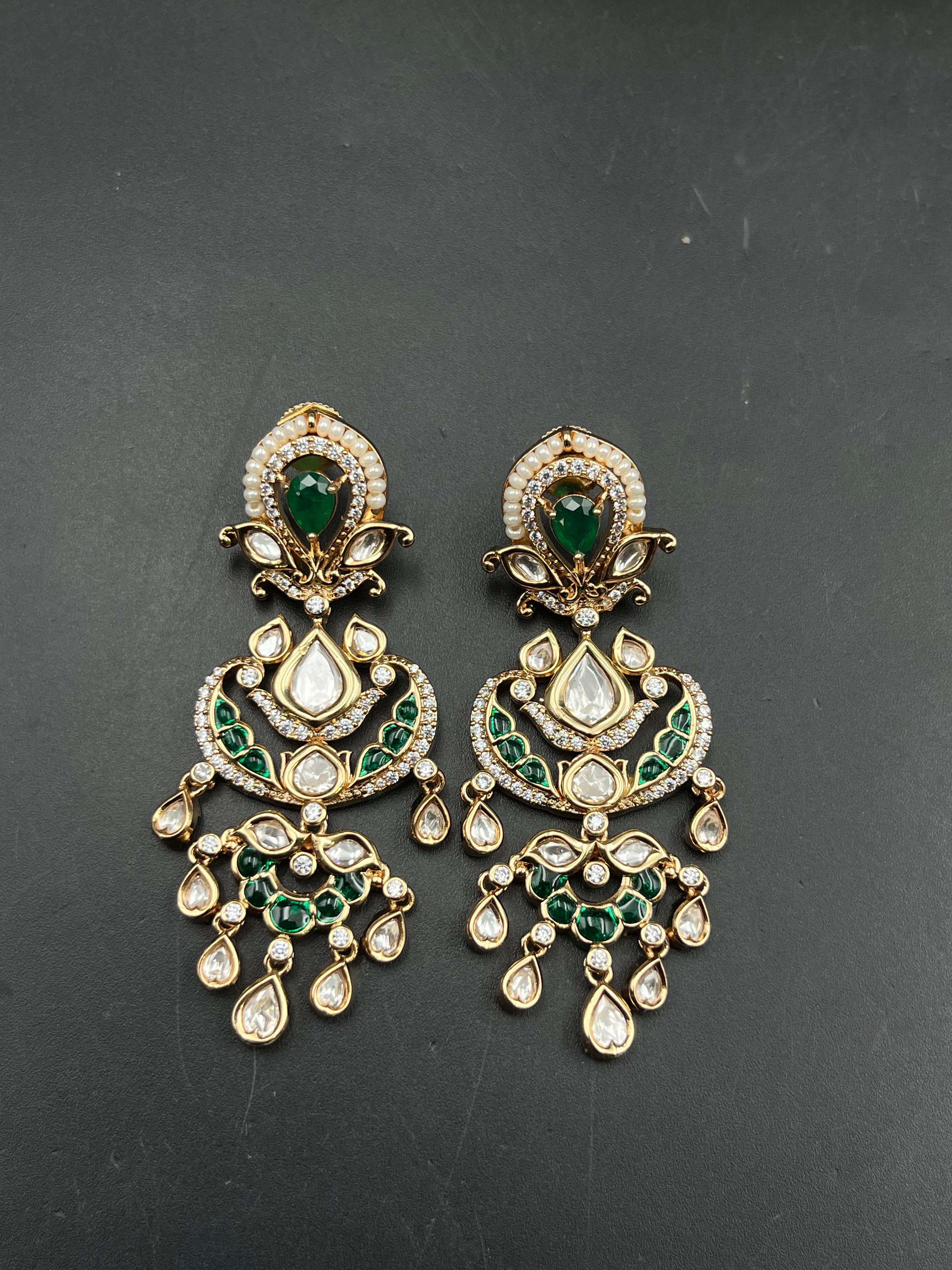 PIUSHI EARRING