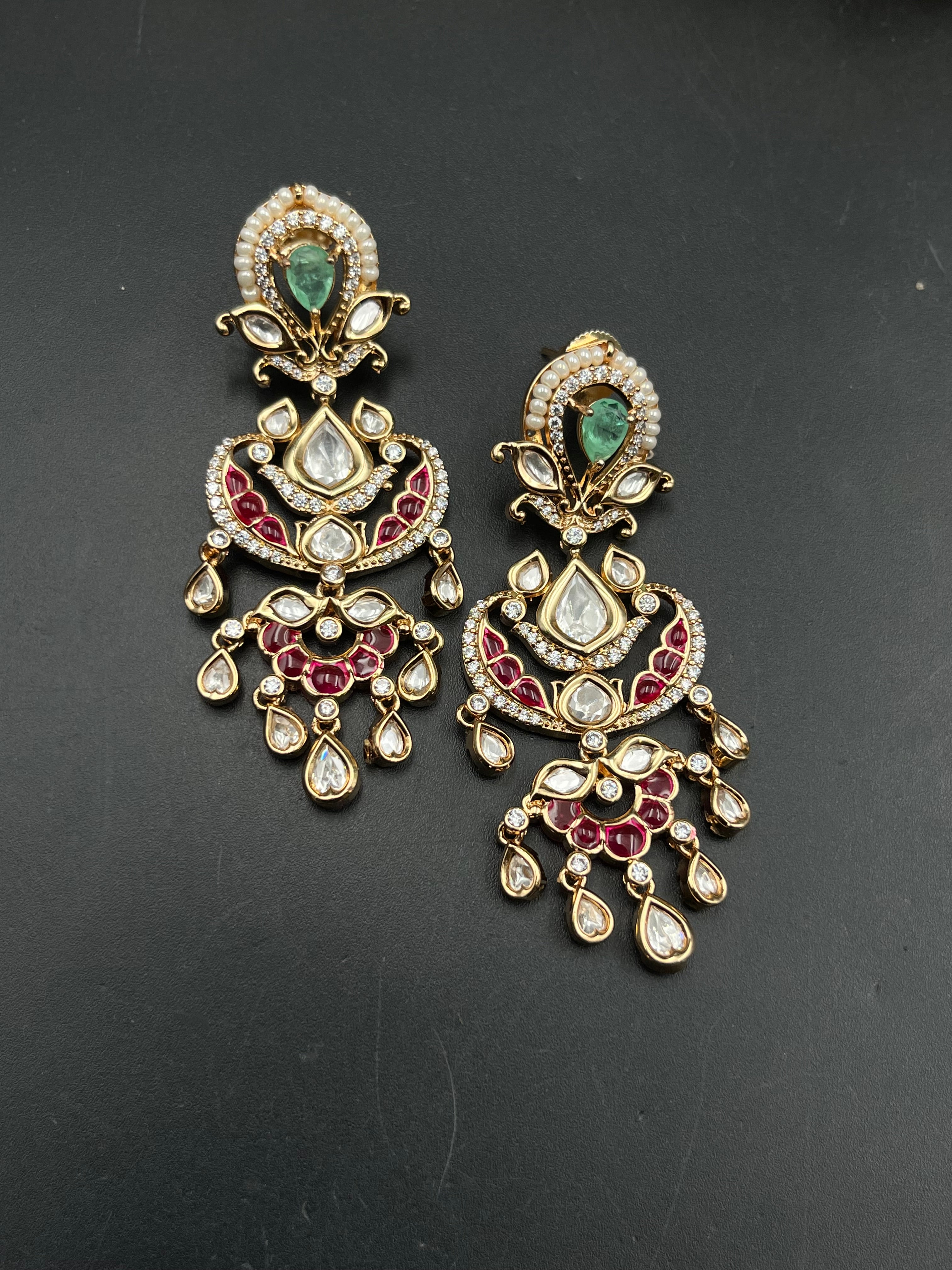 PIUSHI EARRING