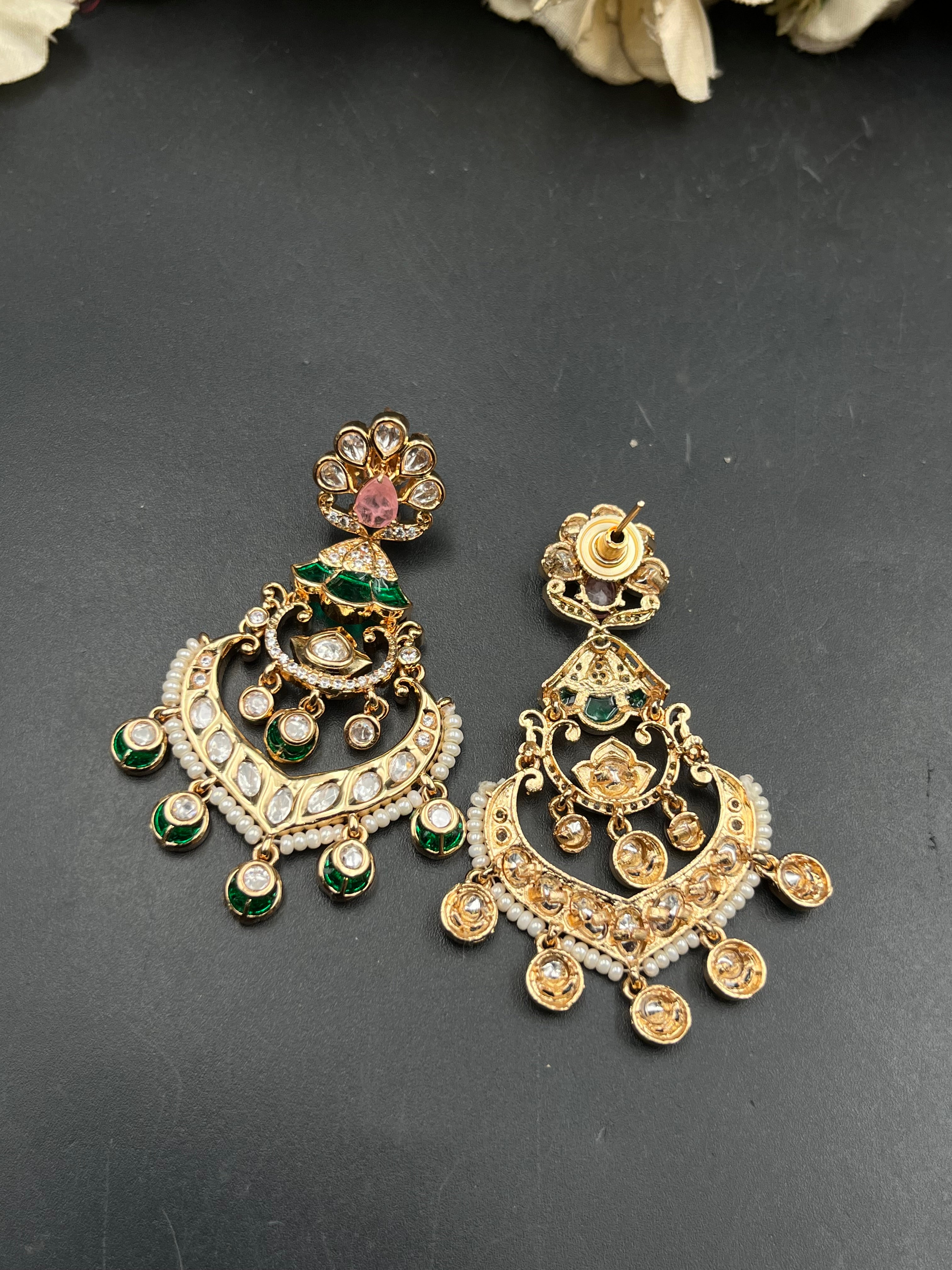 MERU EARRING