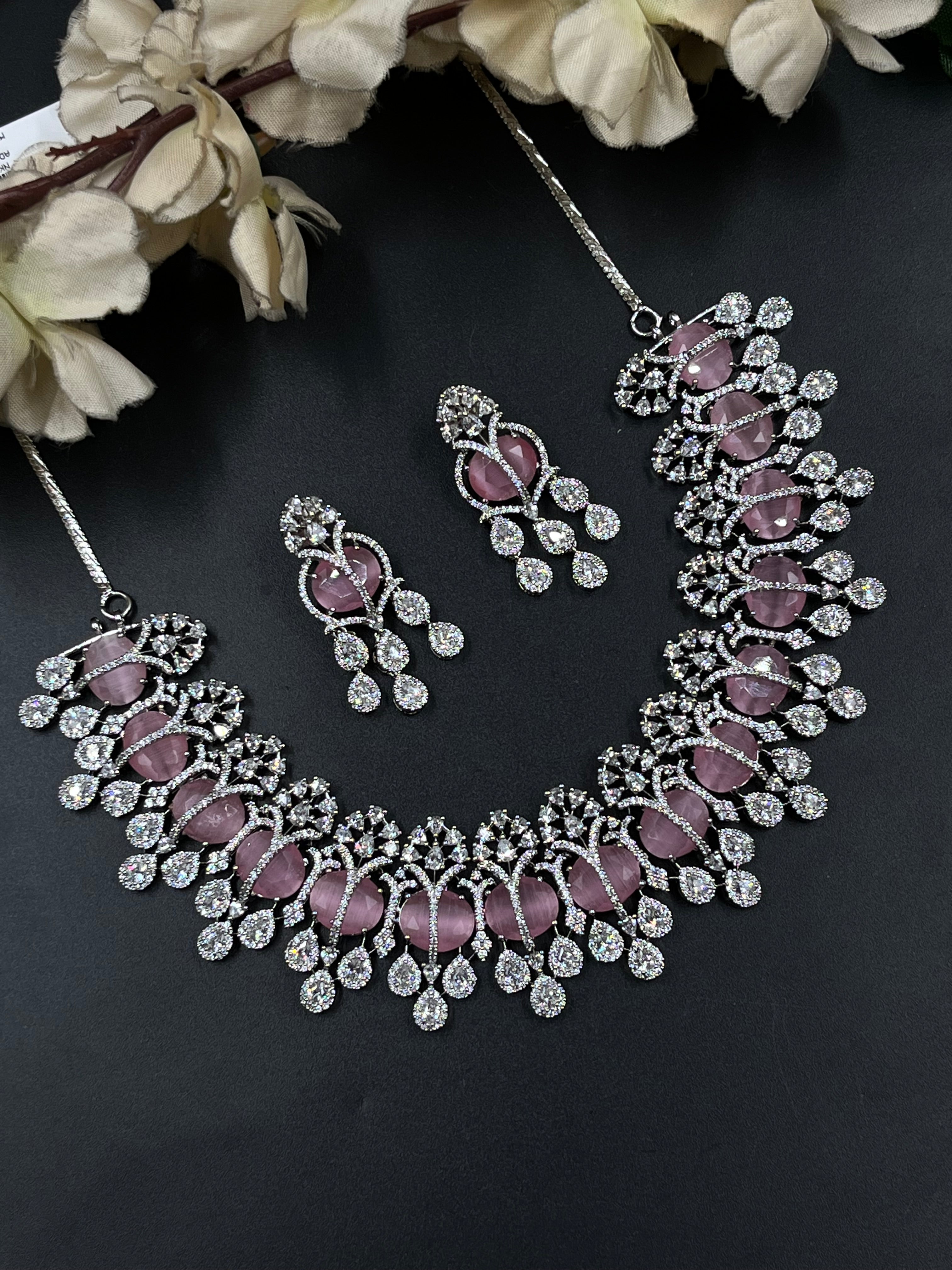 SAMI NECKLACE