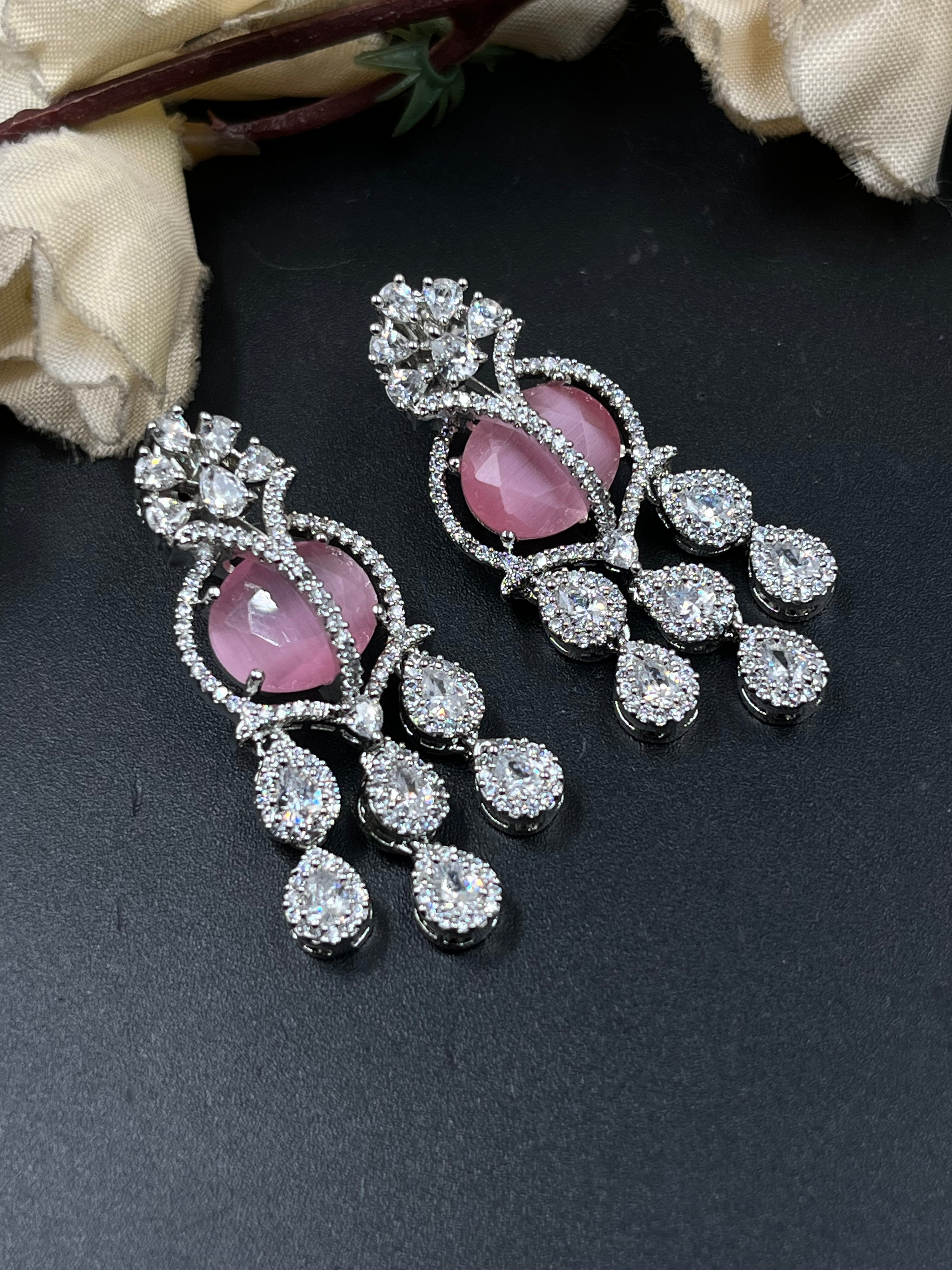 SAMI NECKLACE