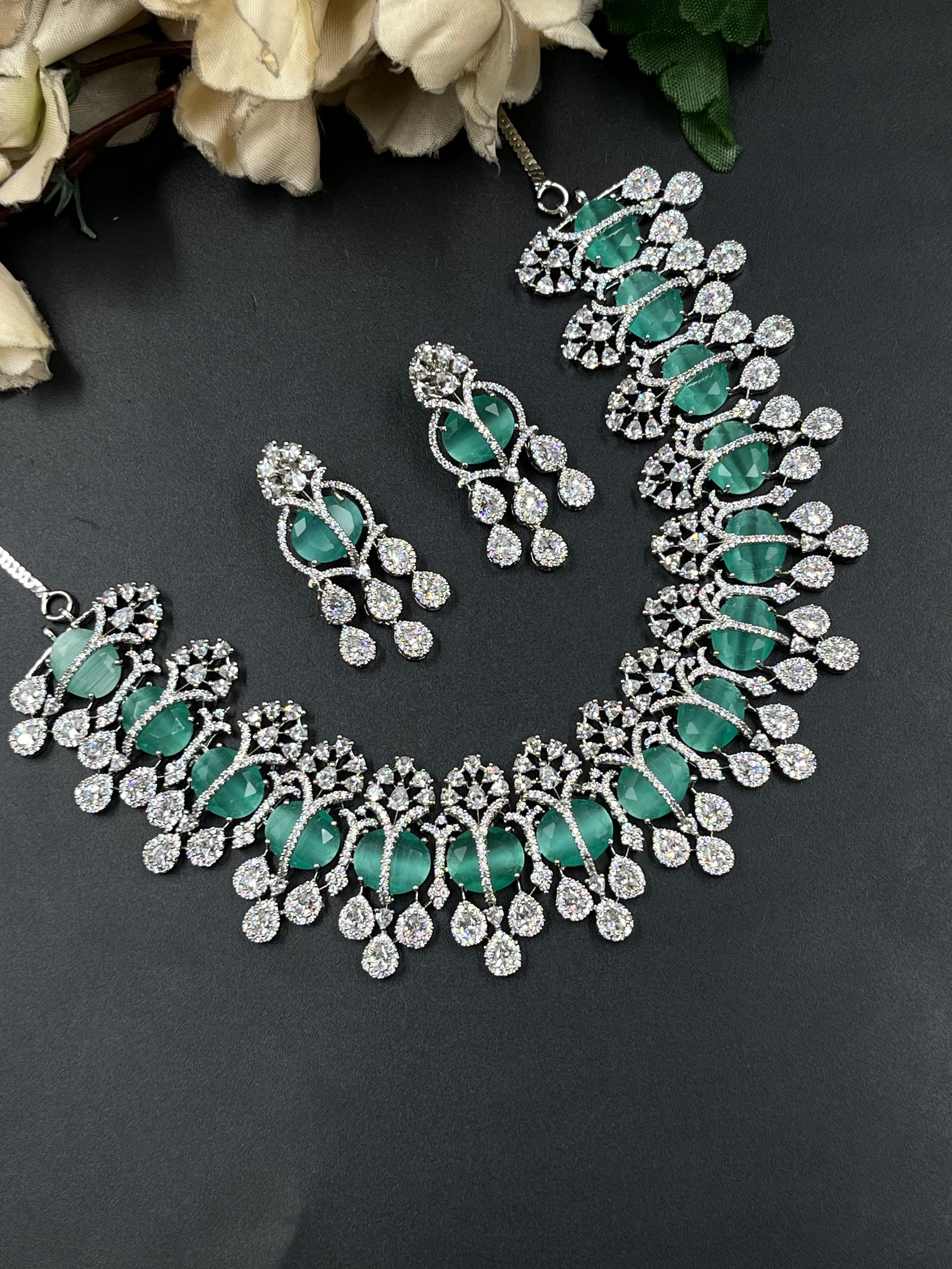 SAMI NECKLACE