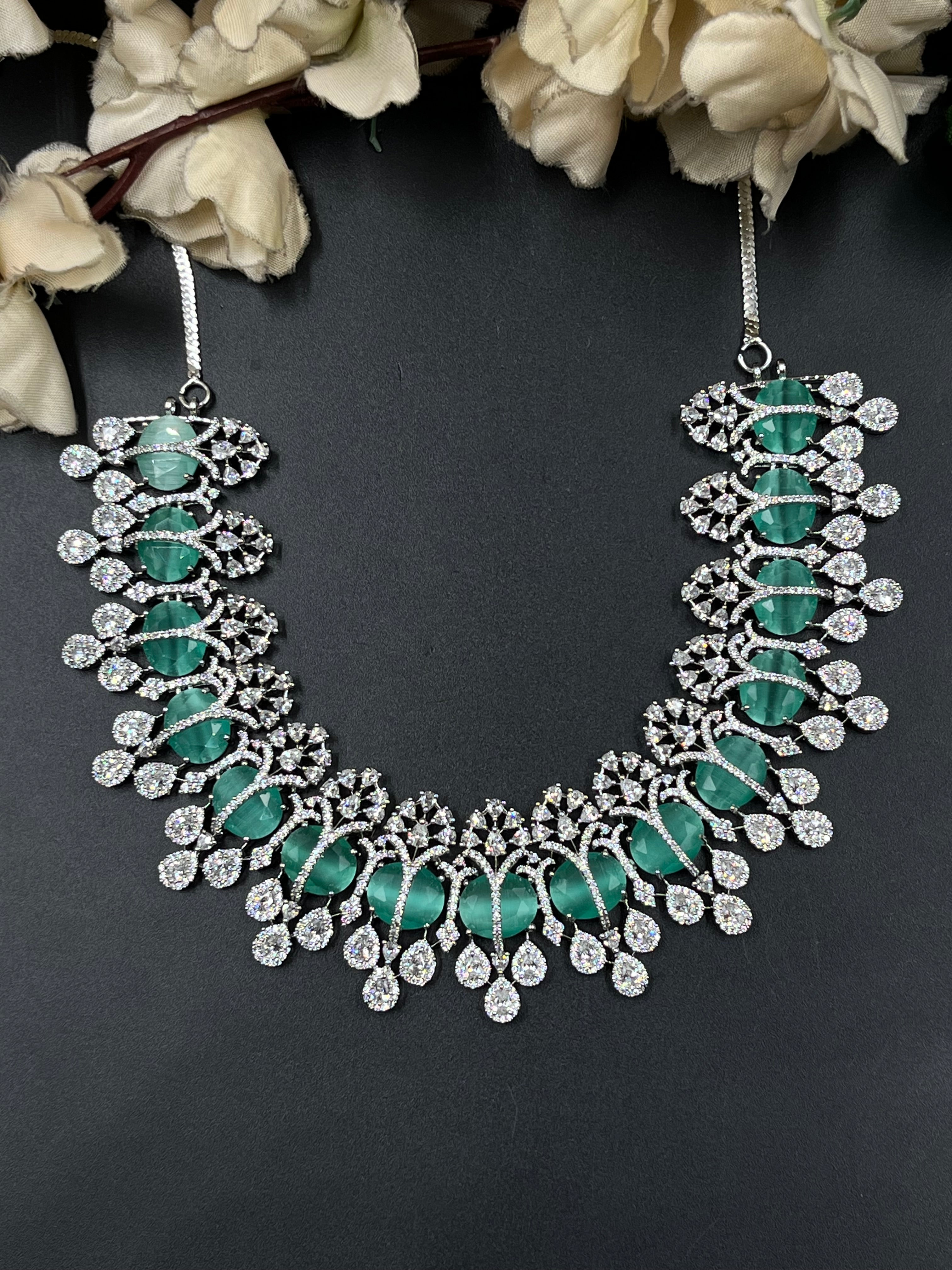 SAMI NECKLACE
